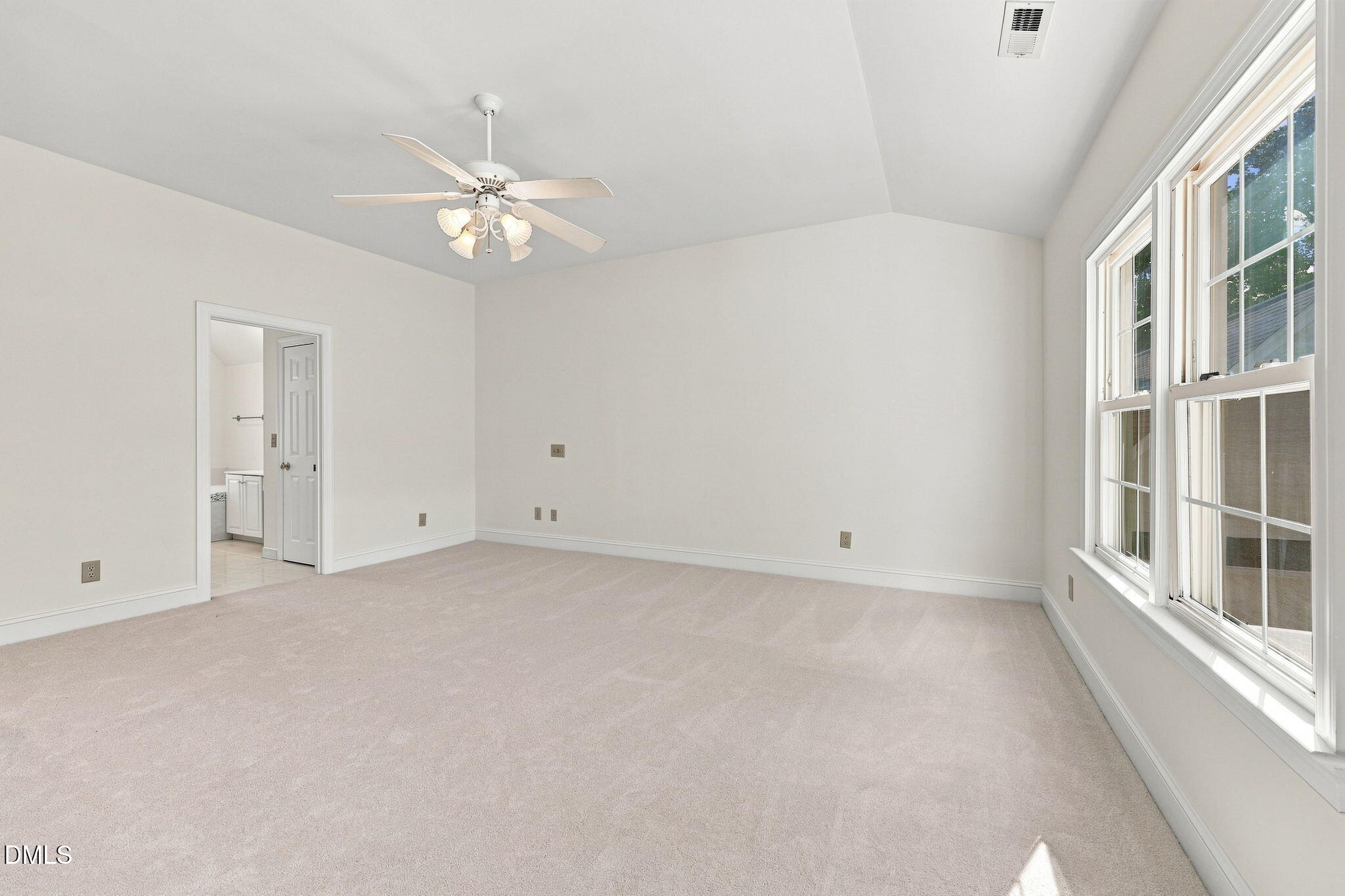 2721 Van Dyke Avenue Property Photo 36