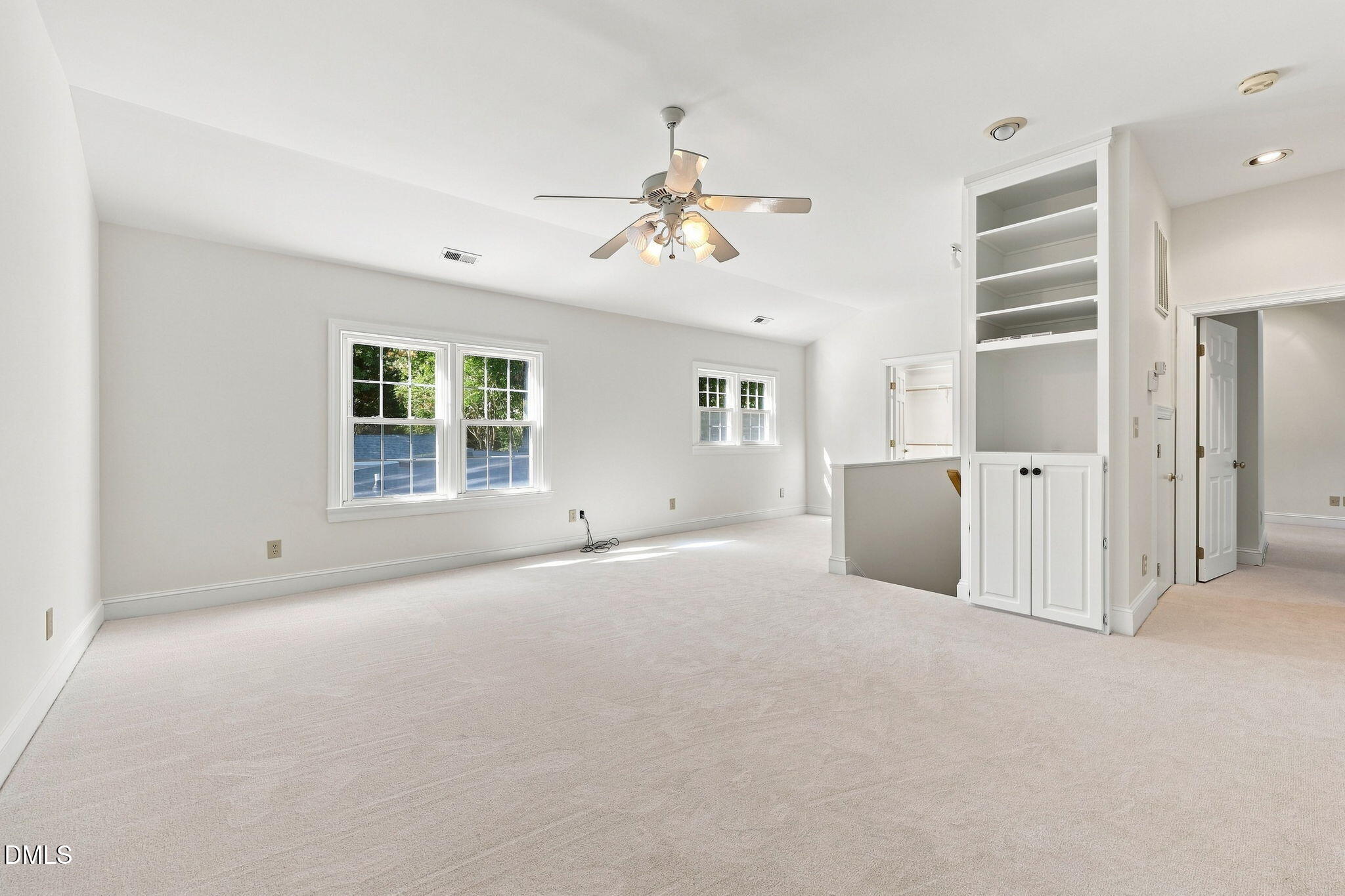 2721 Van Dyke Avenue Property Photo 37