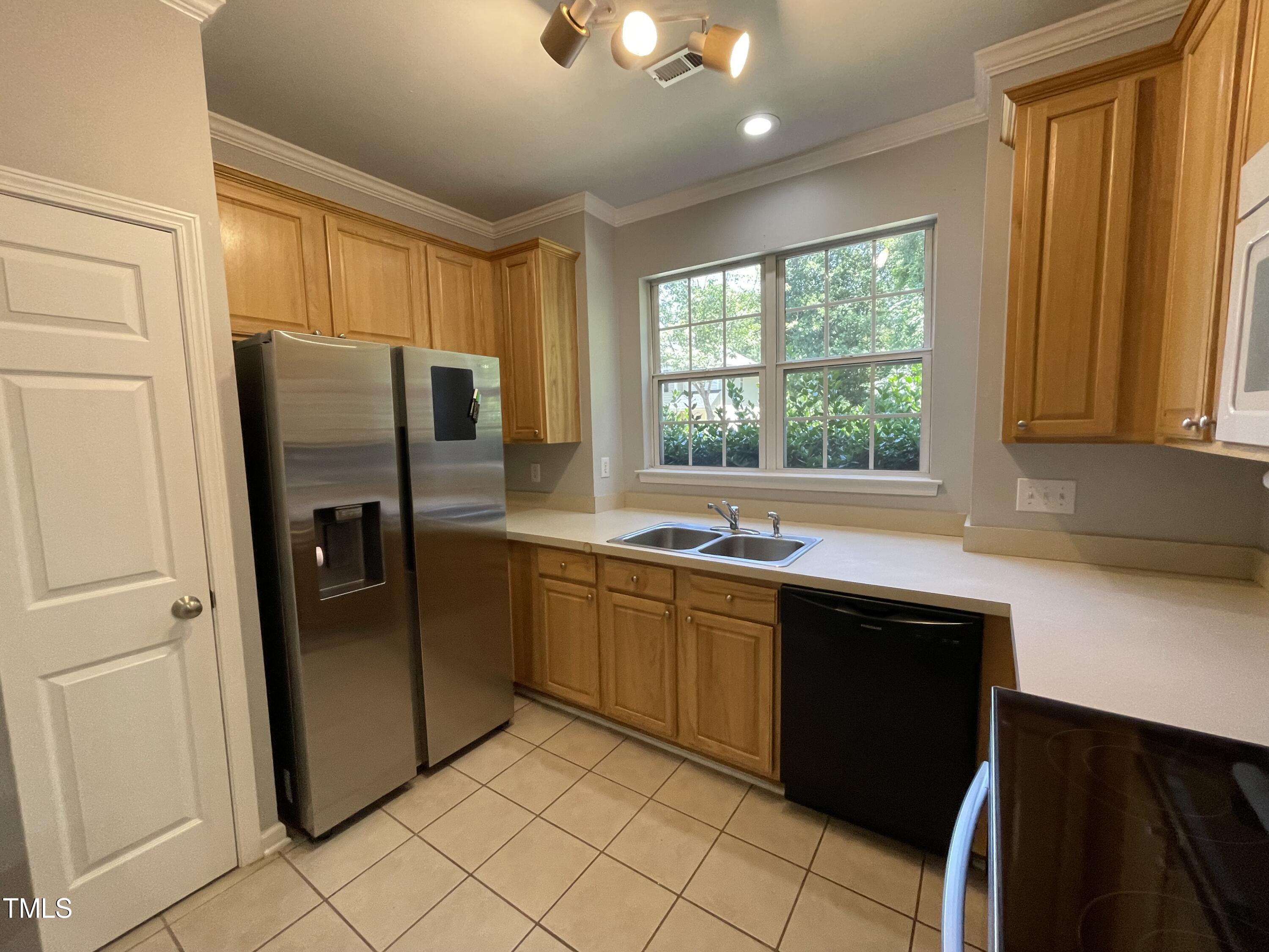 2270 Plum Frost Drive Property Photo 9
