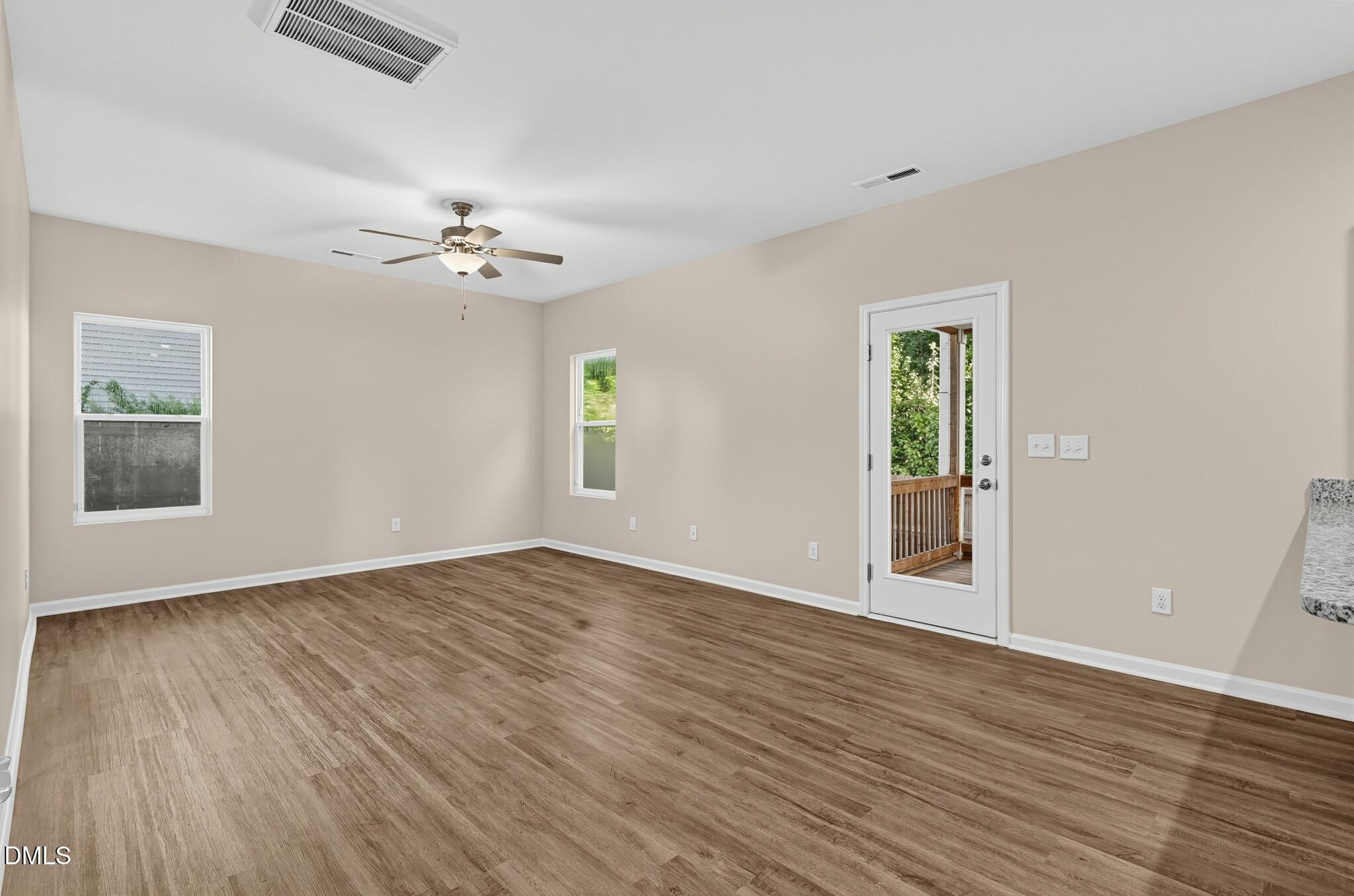 129 Rolling Creek Circle Property Photo 5