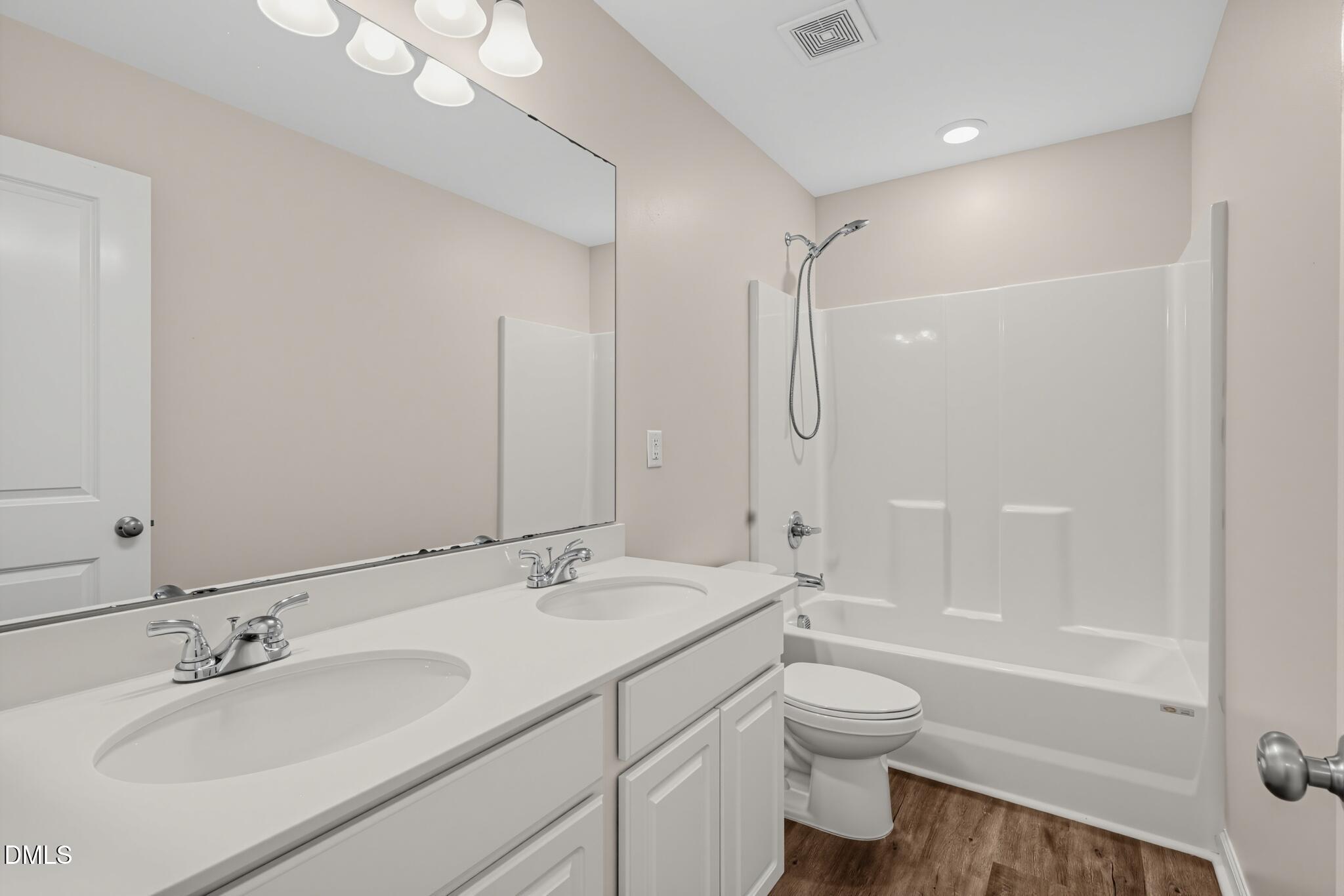 129 Rolling Creek Circle Property Photo 11