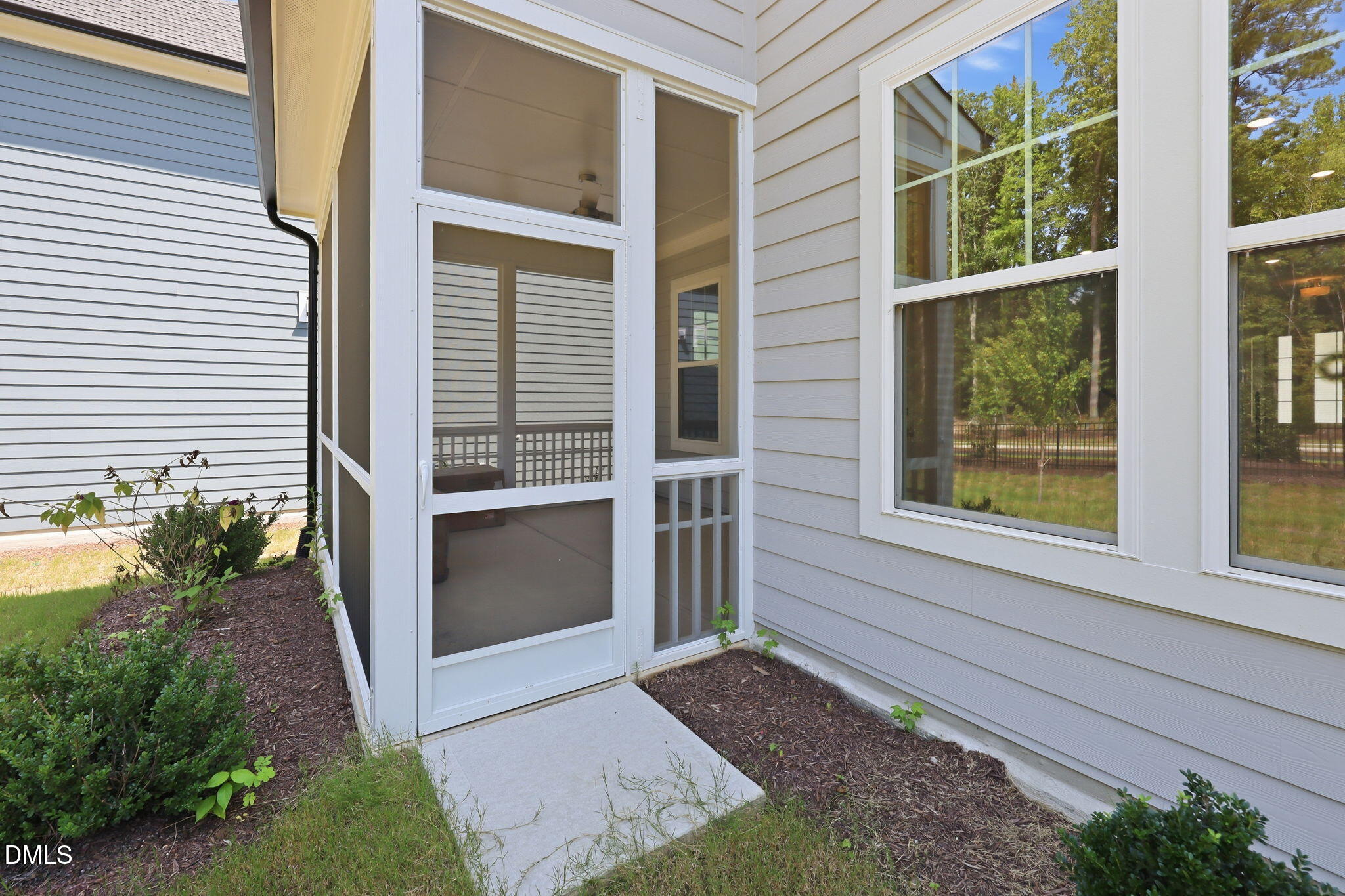 8009 Mint Whisper Way Property Photo 52