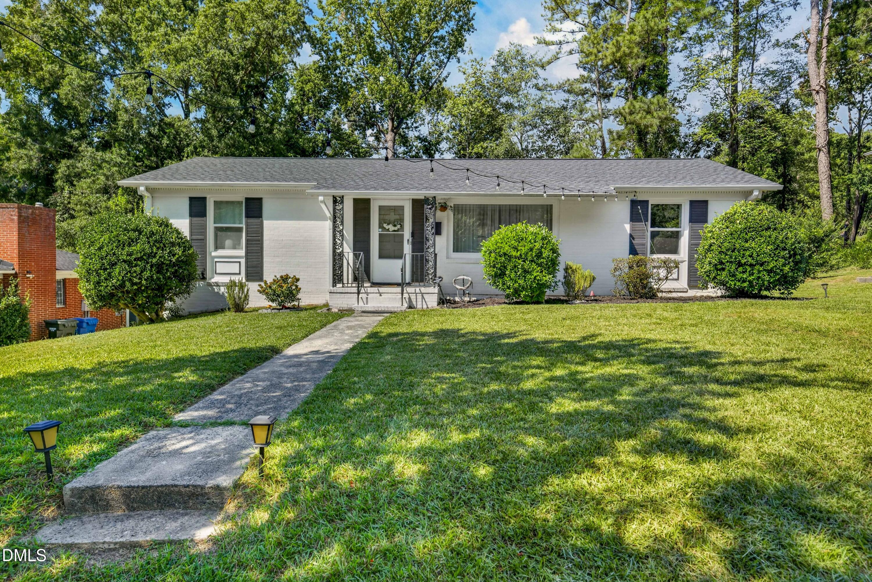1024 S Plum Street Property Photo 4