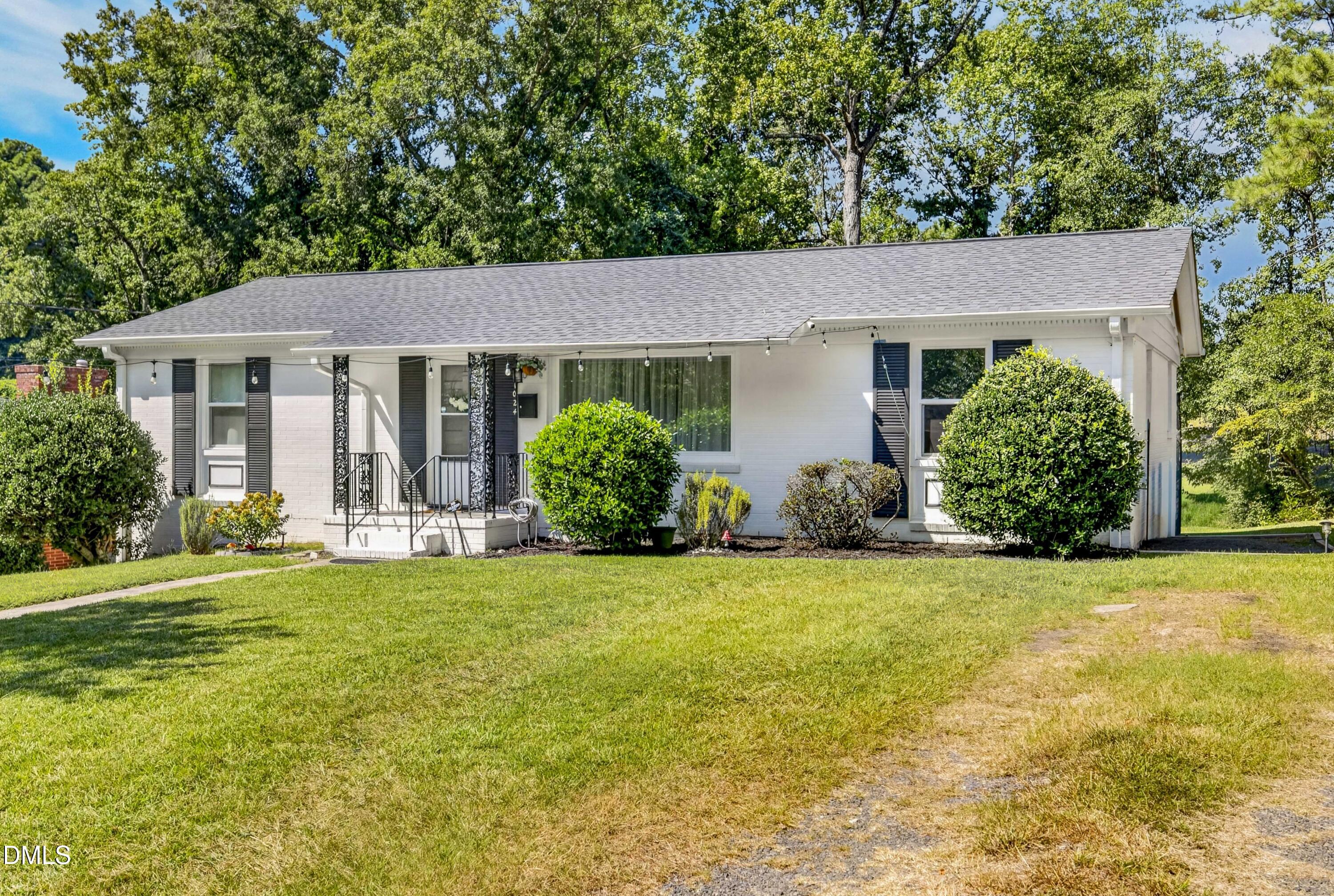1024 S Plum Street Property Photo 5