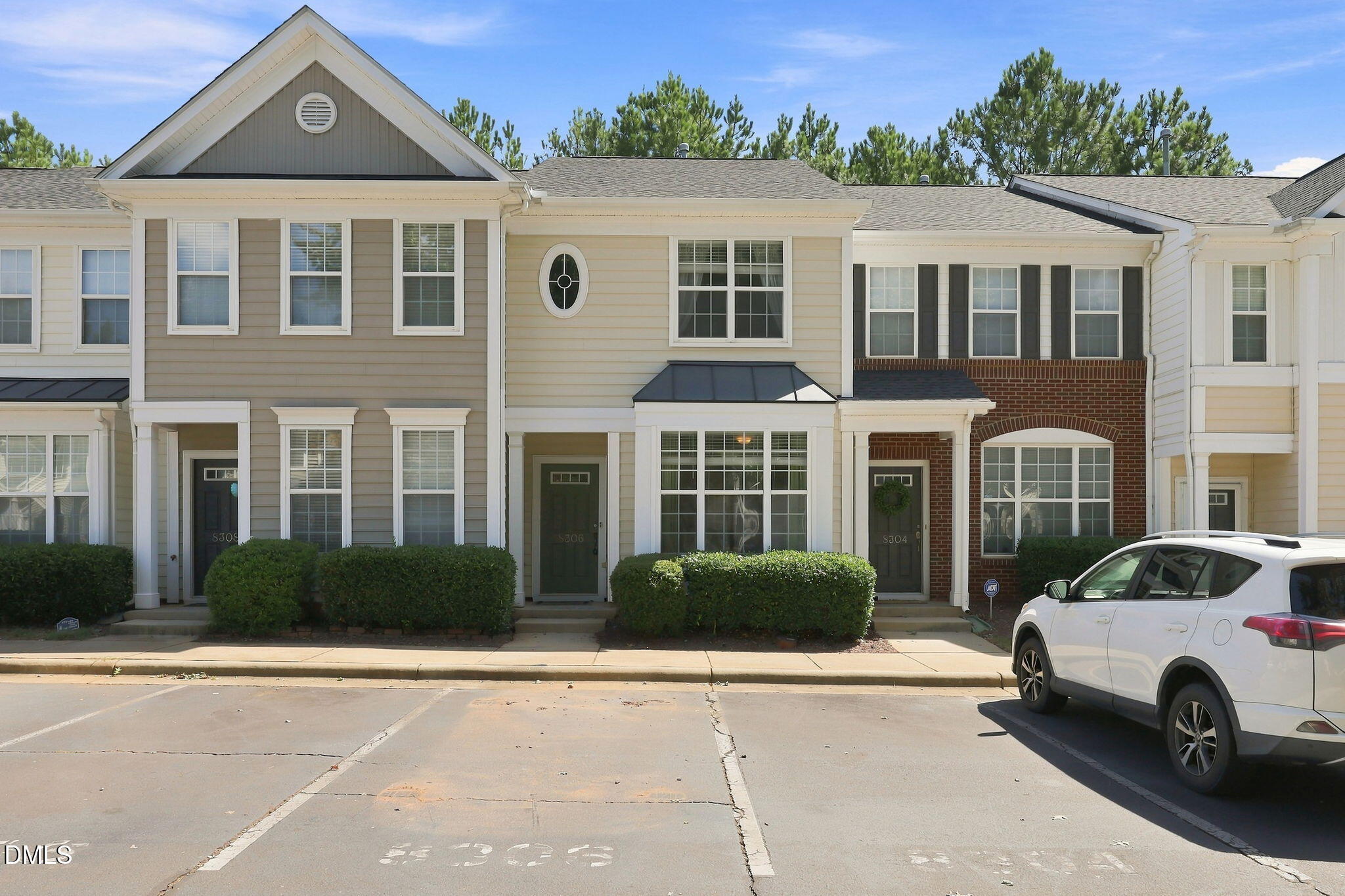 8306 City Loft Court Property Photo 1