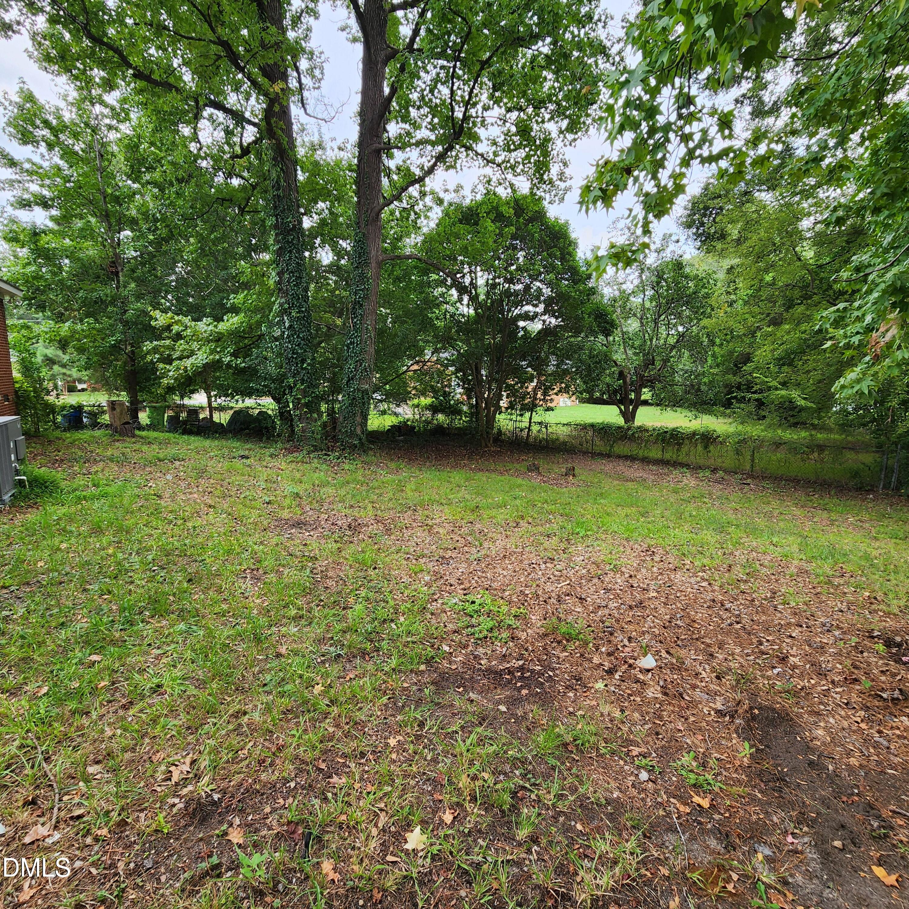 1208 Thames Court Property Photo 2