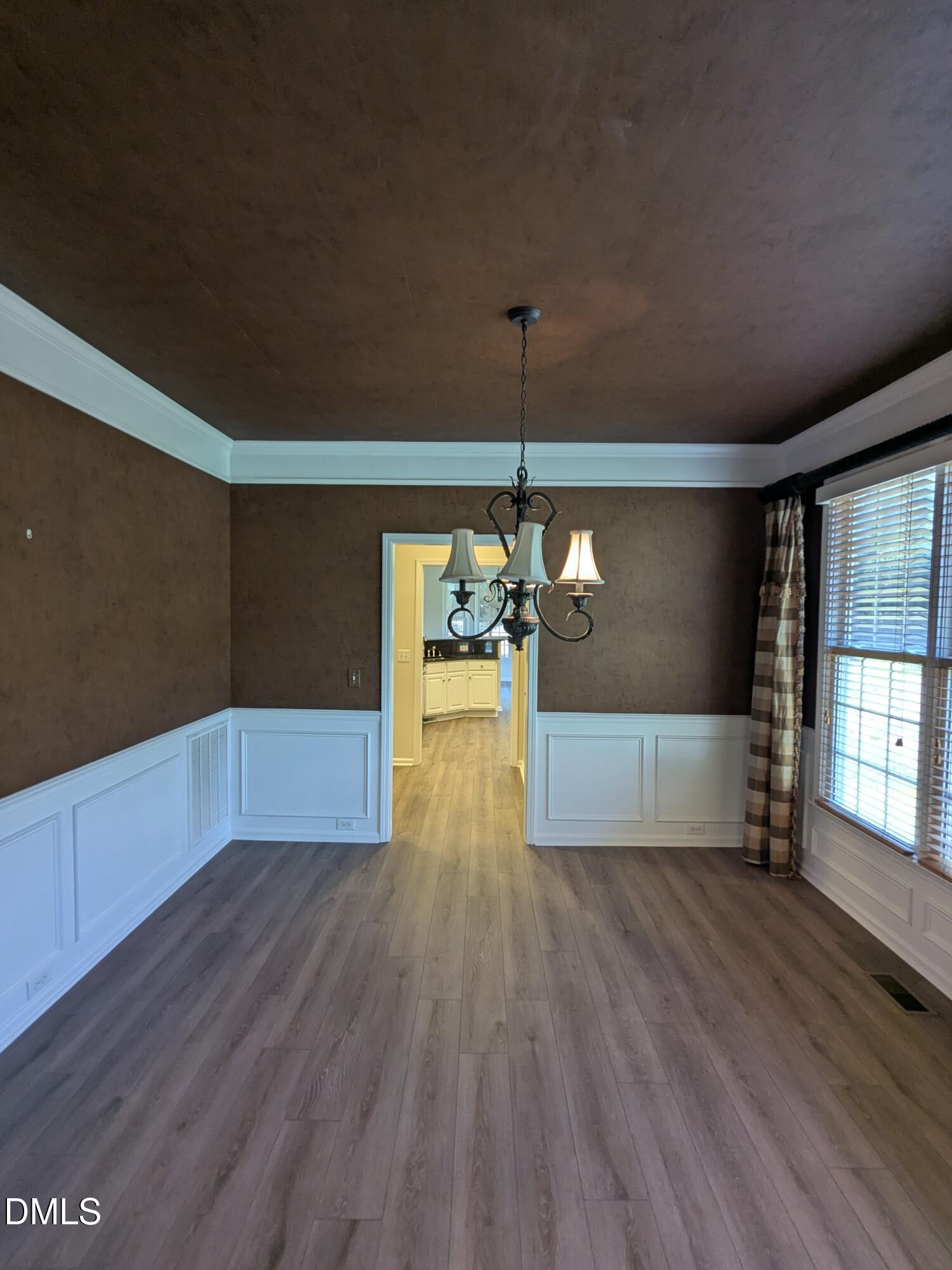 707 Martry Road Property Photo 4