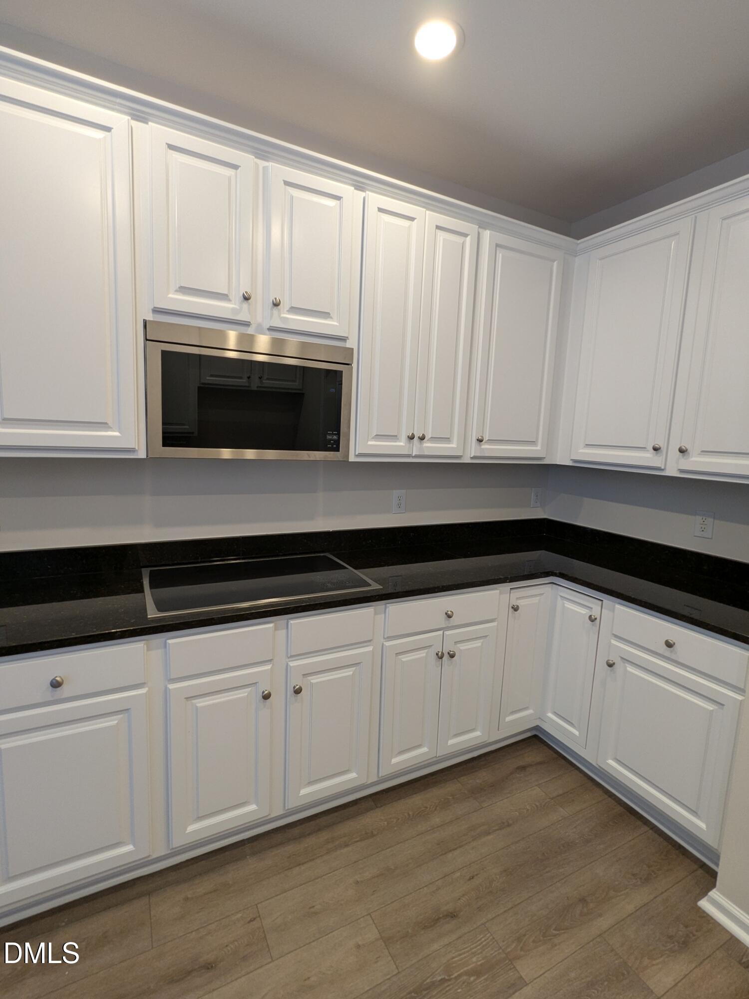 707 Martry Road Property Photo 6