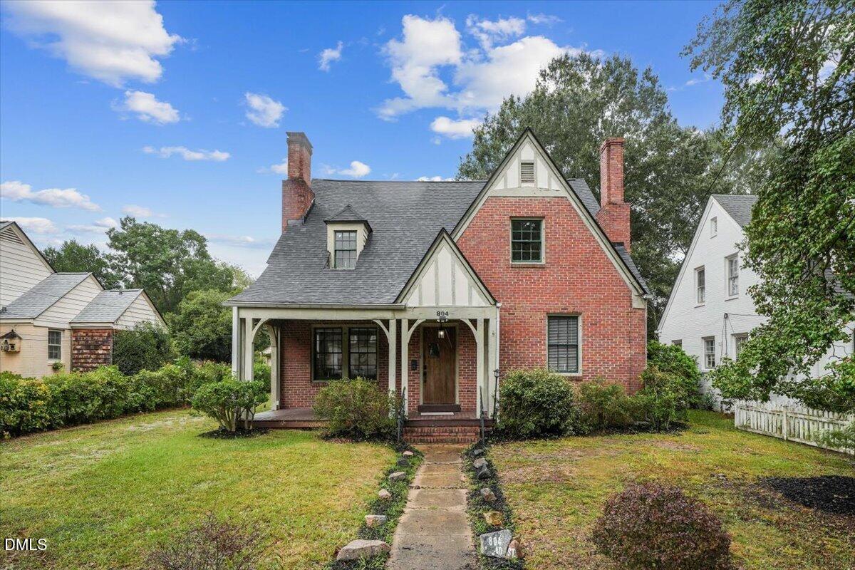 804 Broad Street W Property Photo 1