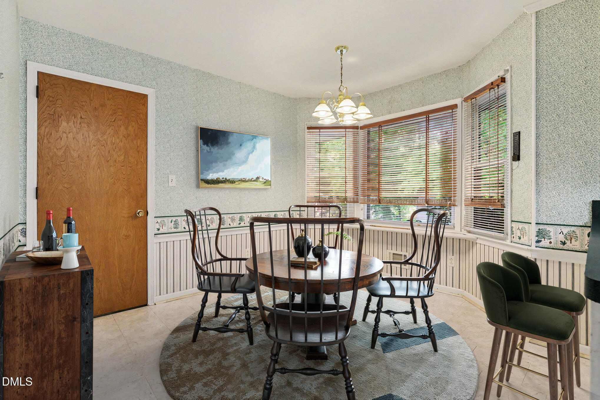 1025 Warren Avenue Property Photo 13