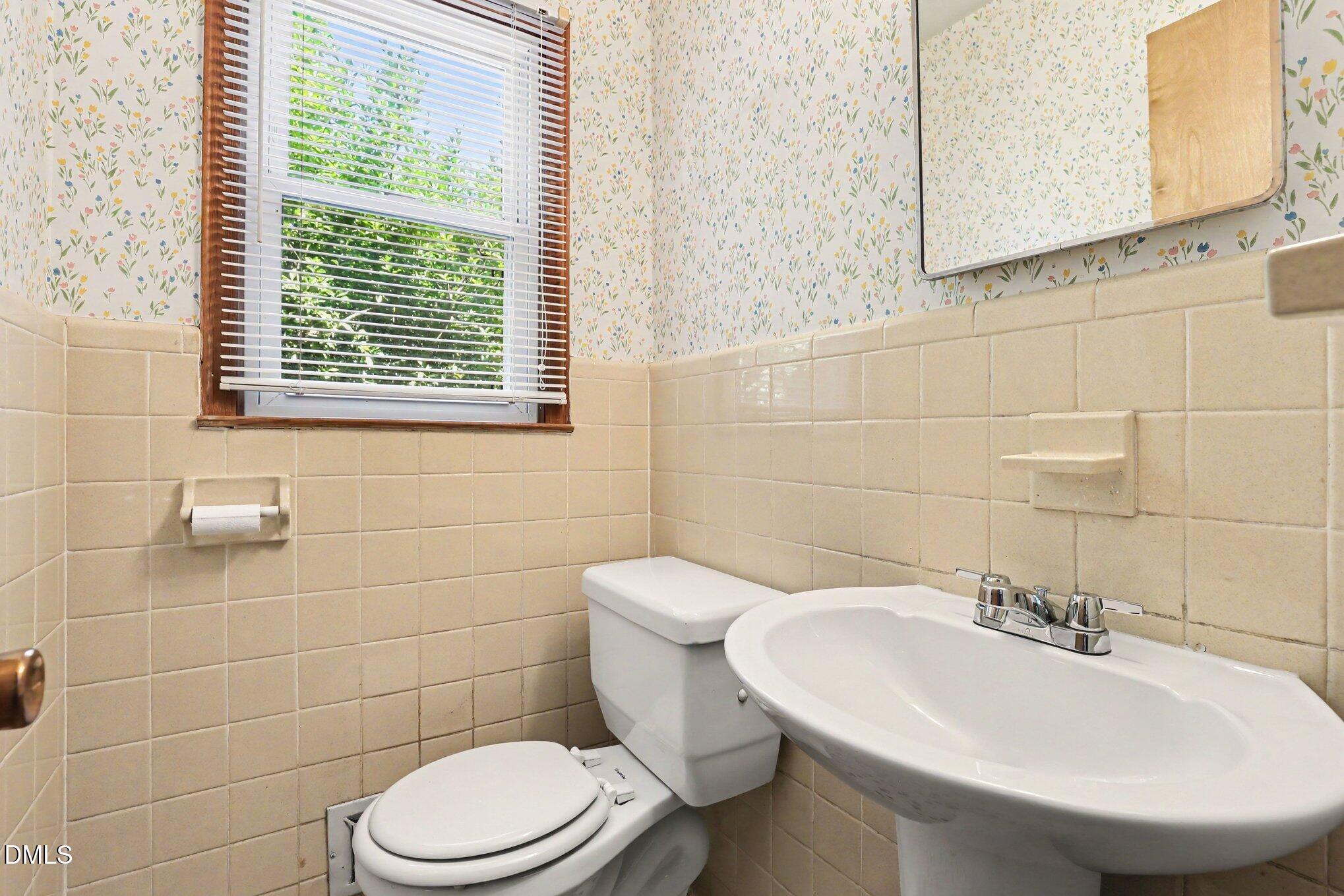 1025 Warren Avenue Property Photo 21