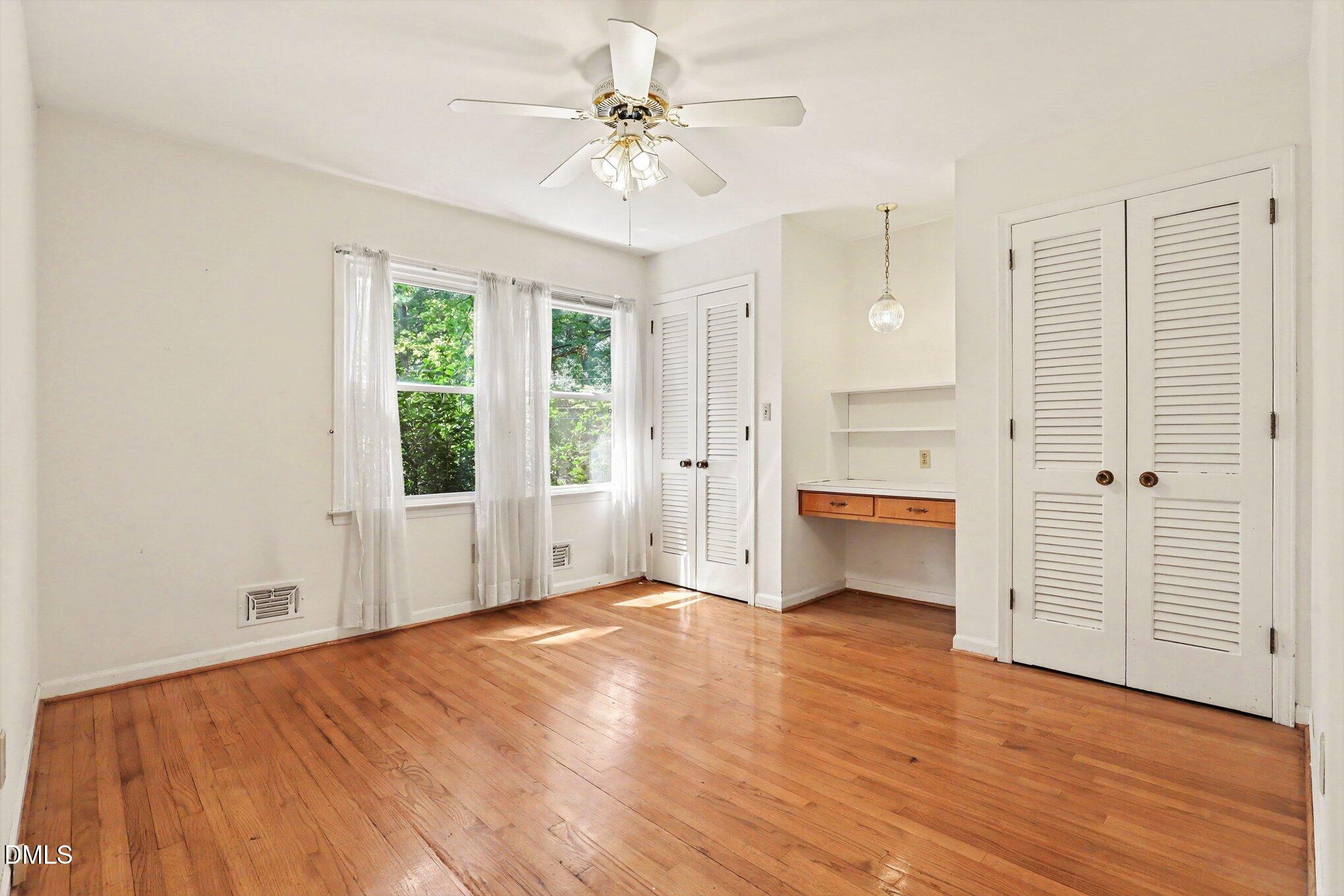 1025 Warren Avenue Property Photo 23