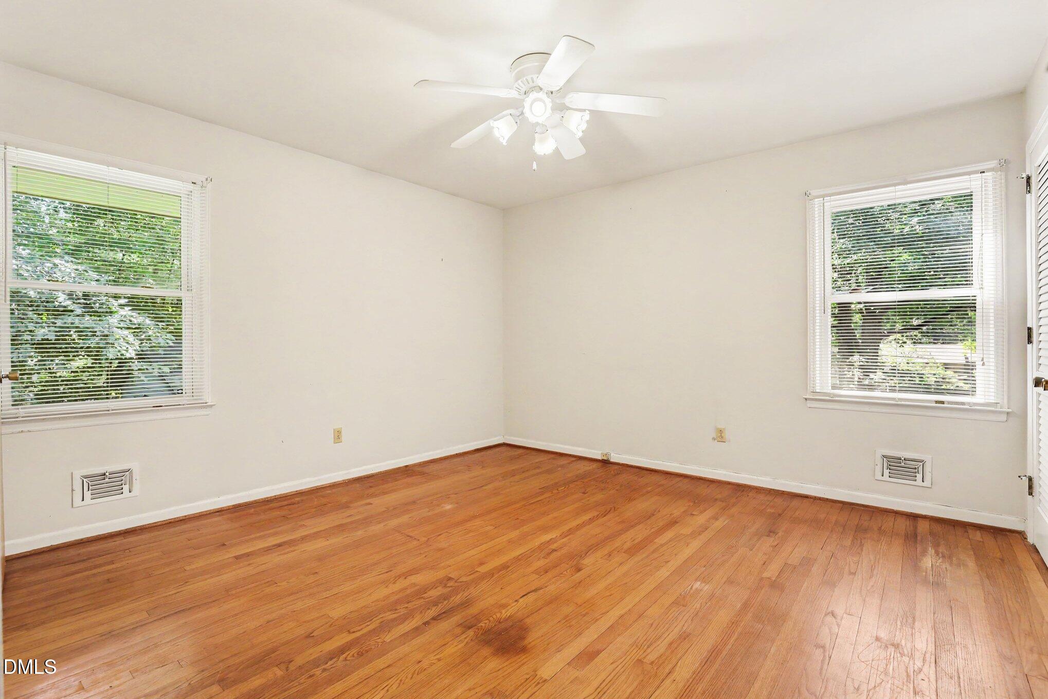 1025 Warren Avenue Property Photo 28