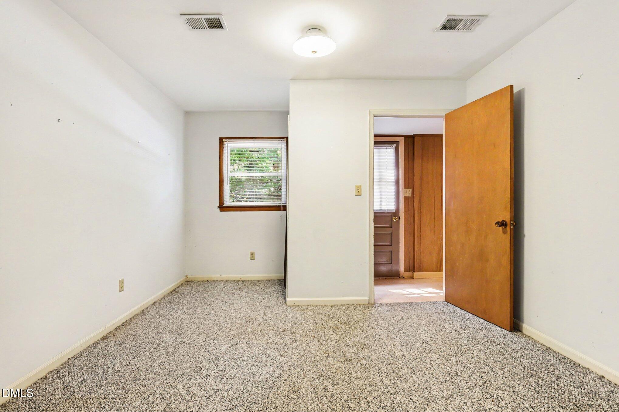 1025 Warren Avenue Property Photo 33