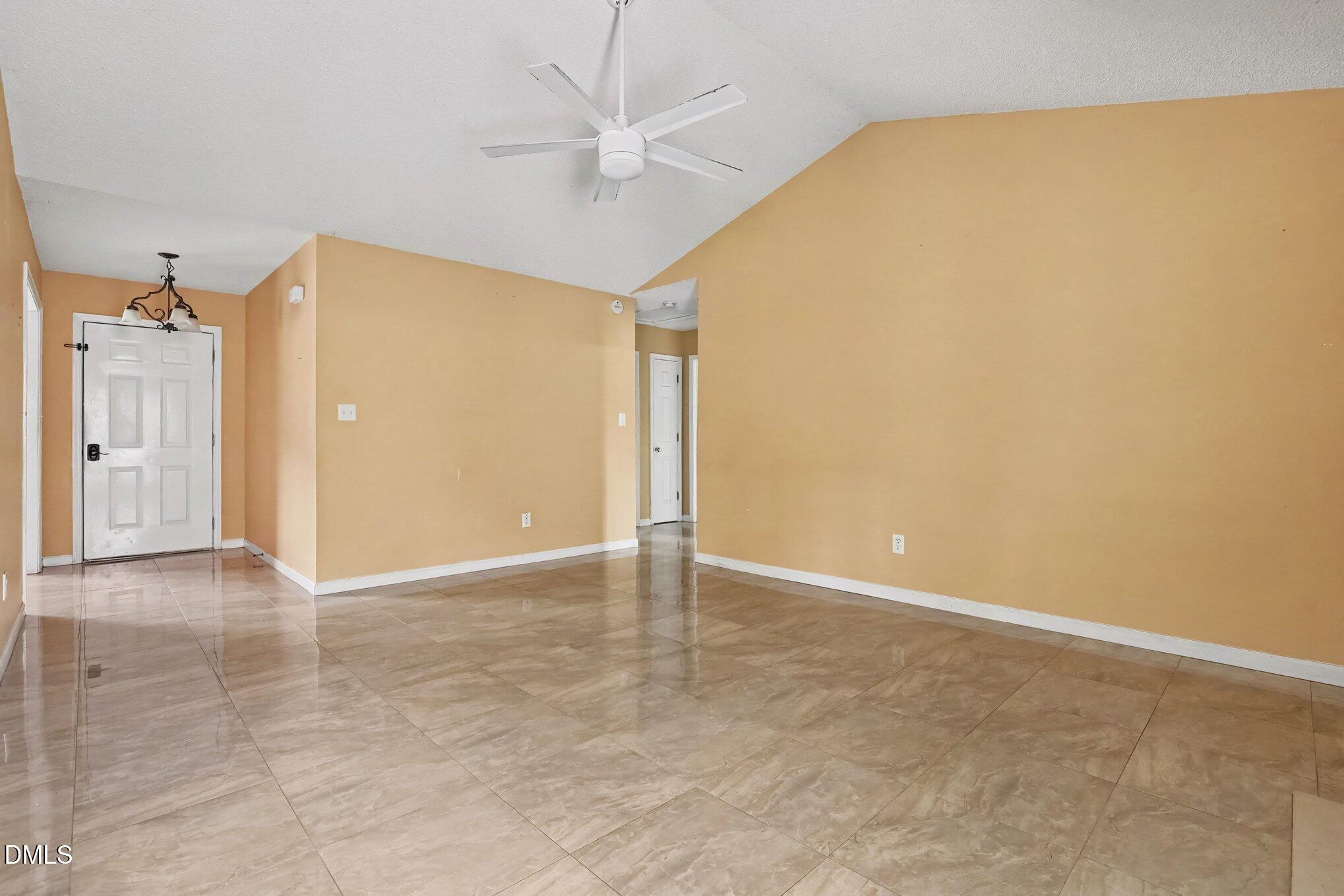212 Wood Green Drive Property Photo 3