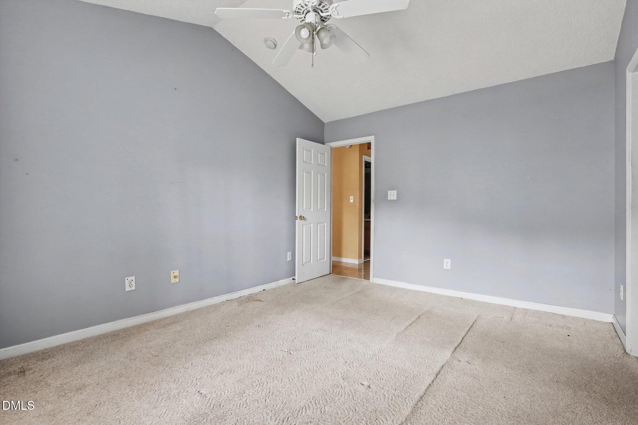 212 Wood Green Drive Property Photo 13