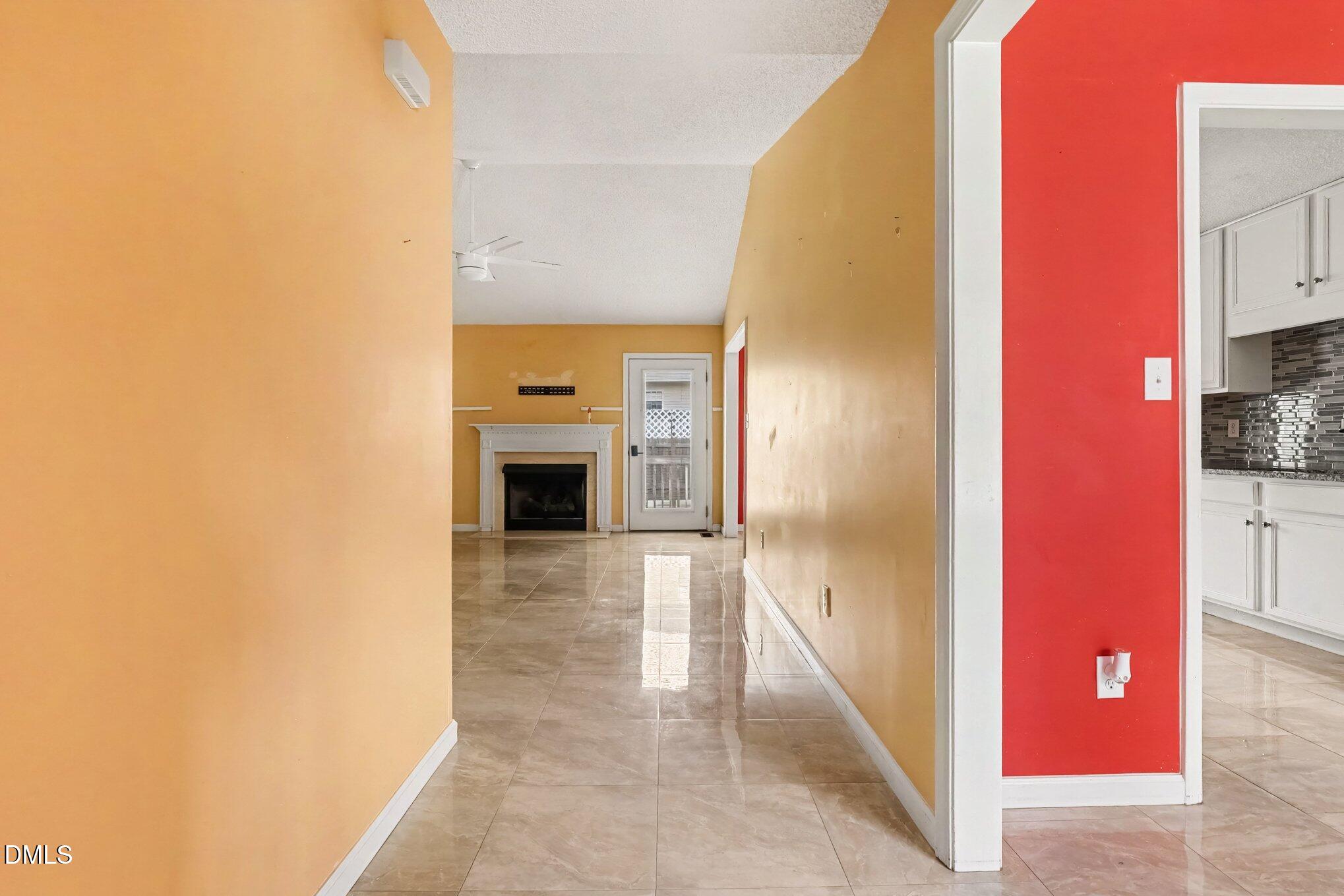 212 Wood Green Drive Property Photo 16