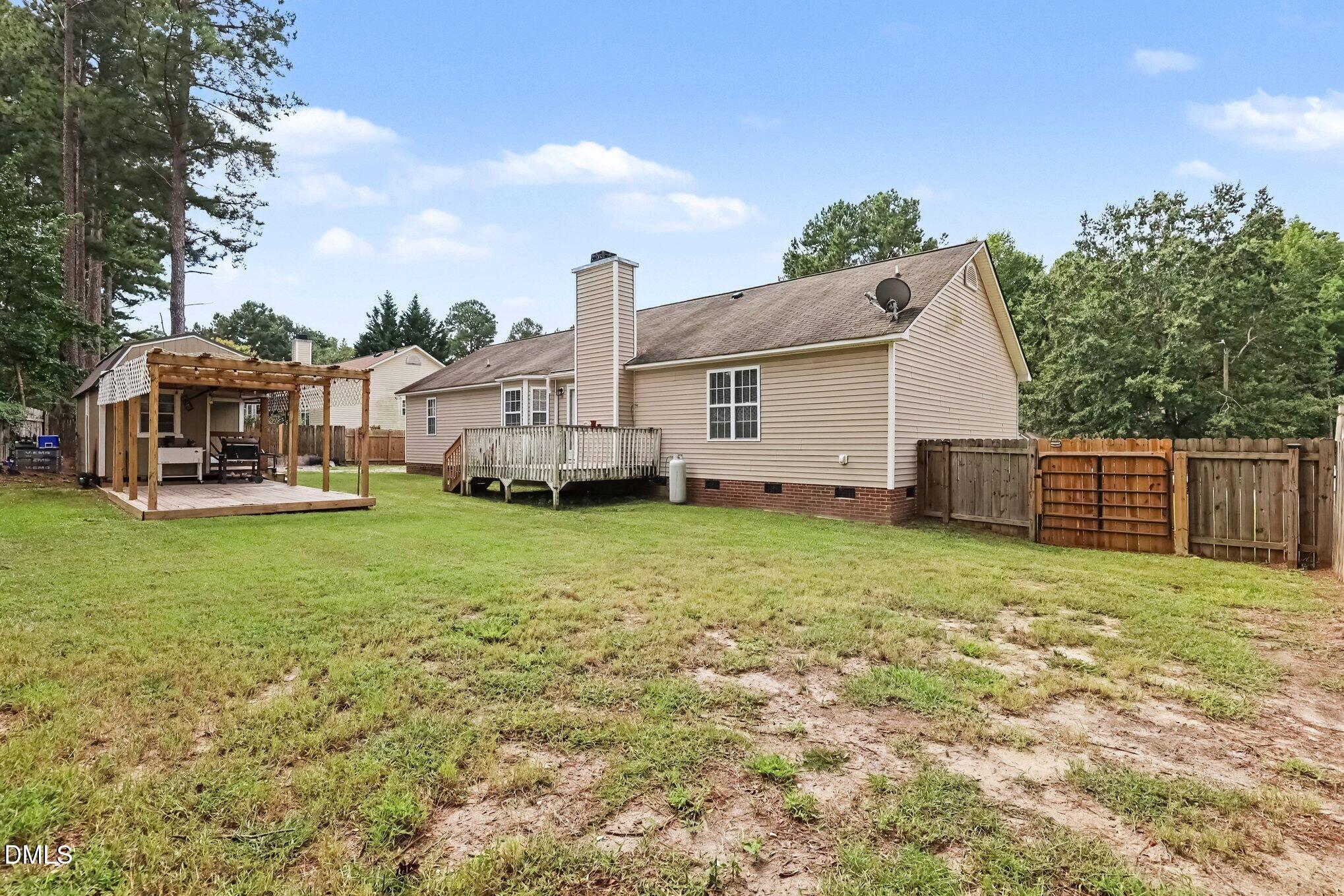 212 Wood Green Drive Property Photo 35