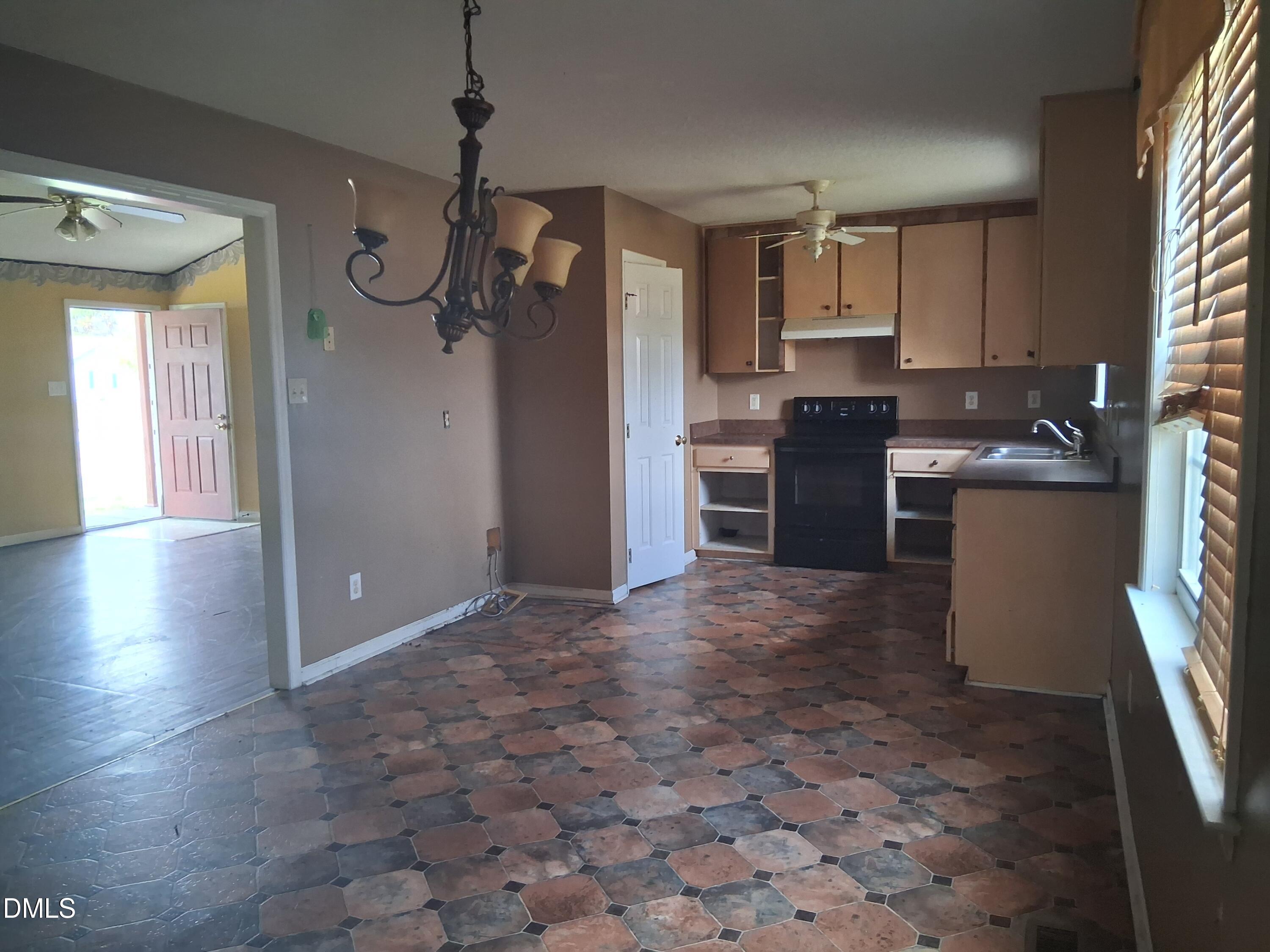 179 Patricia Drive Property Photo 4
