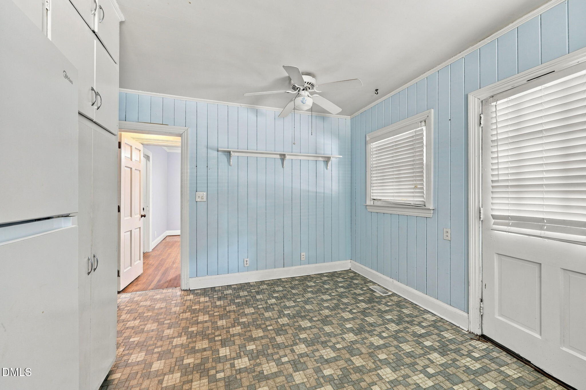 400 N Sumner Street Property Photo 6