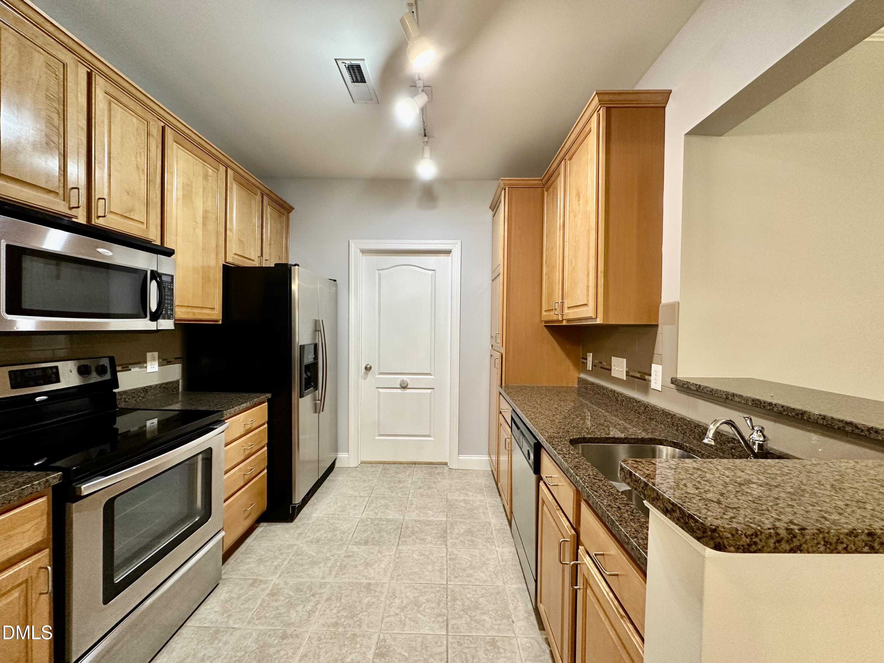 2810 Bedford Green Avenue 305 Property Photo 5