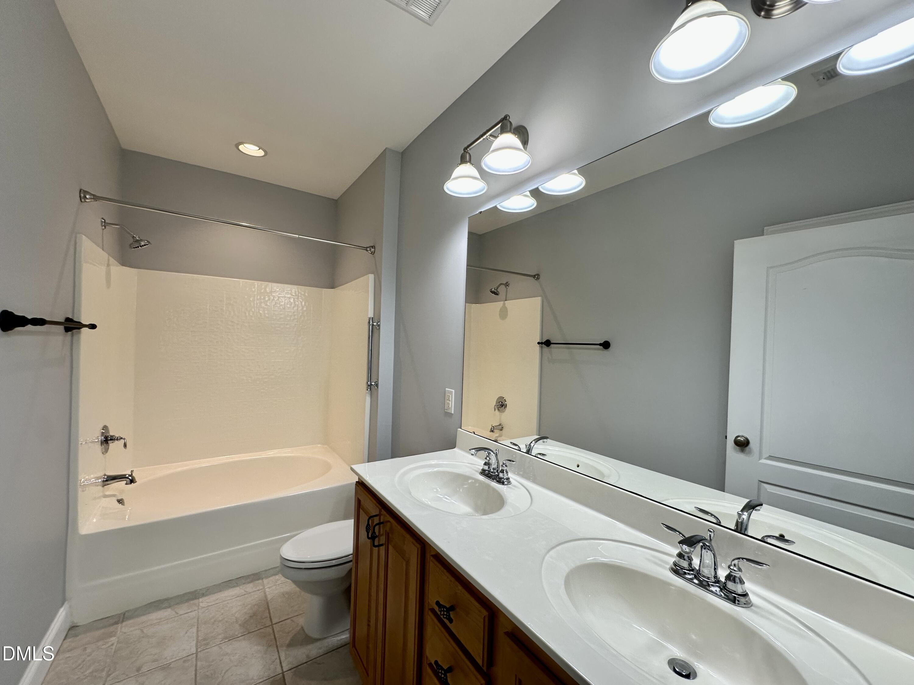 2810 Bedford Green Avenue 305 Property Photo 22