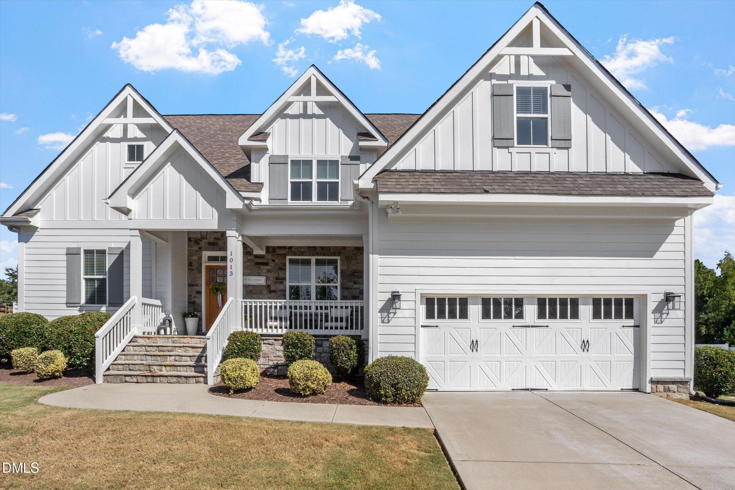 1013 Goldfinch Nest Court Property Photo 1