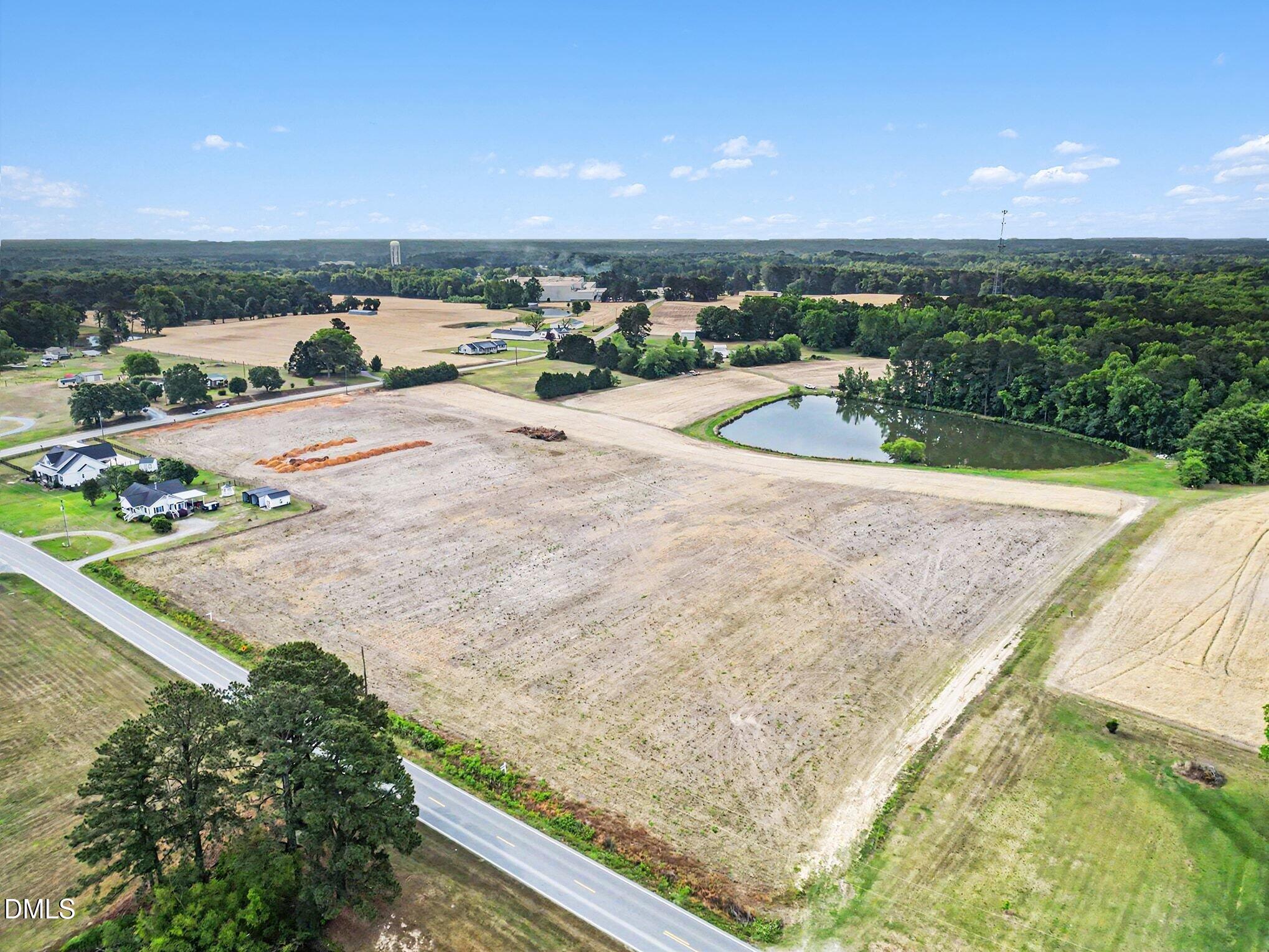 811 Gilbert Road Property Photo 7