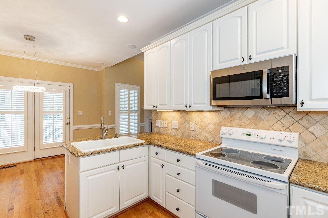 4317 Glen Erin Way Property Photo 5