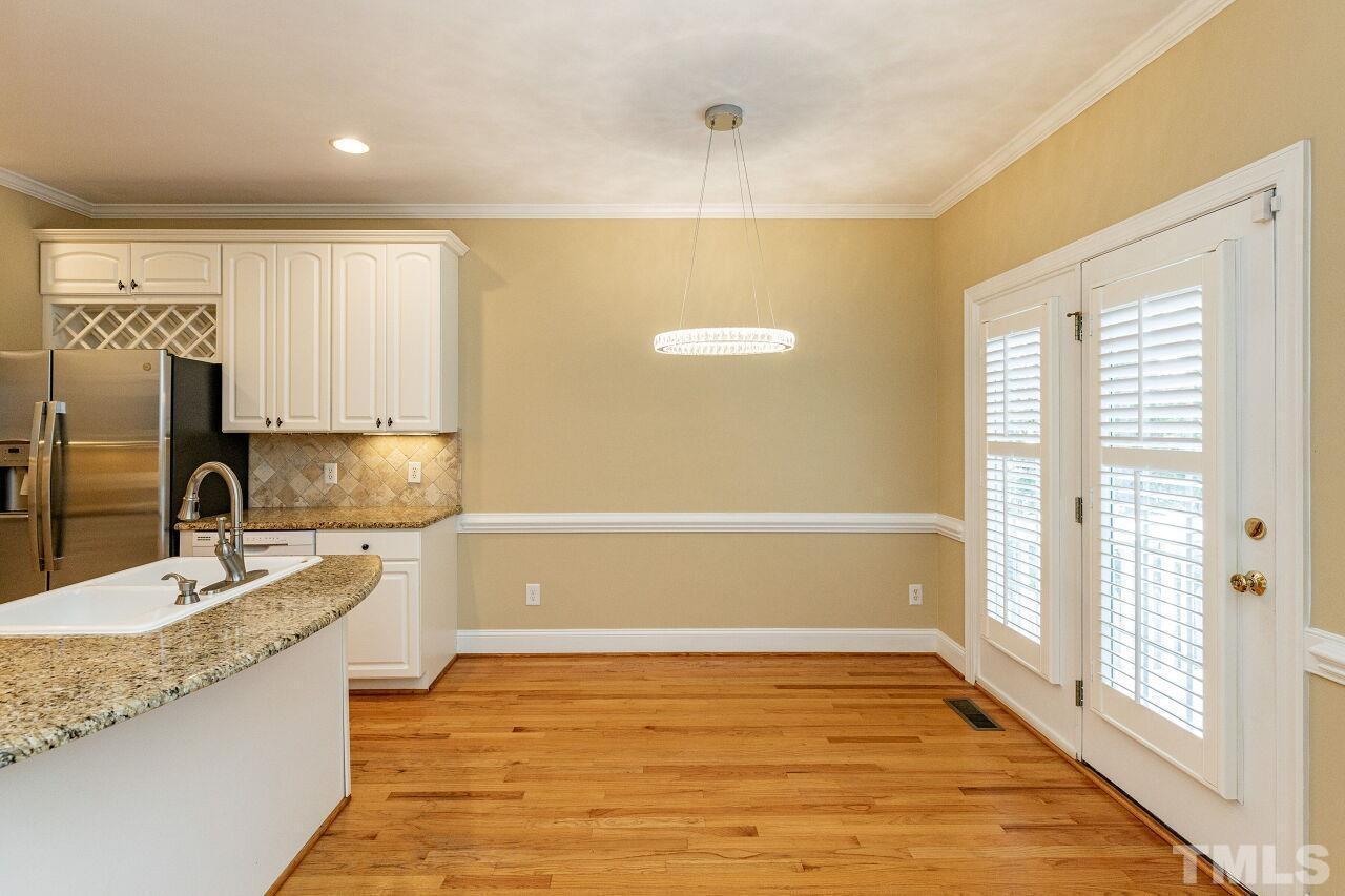 4317 Glen Erin Way Property Photo 7