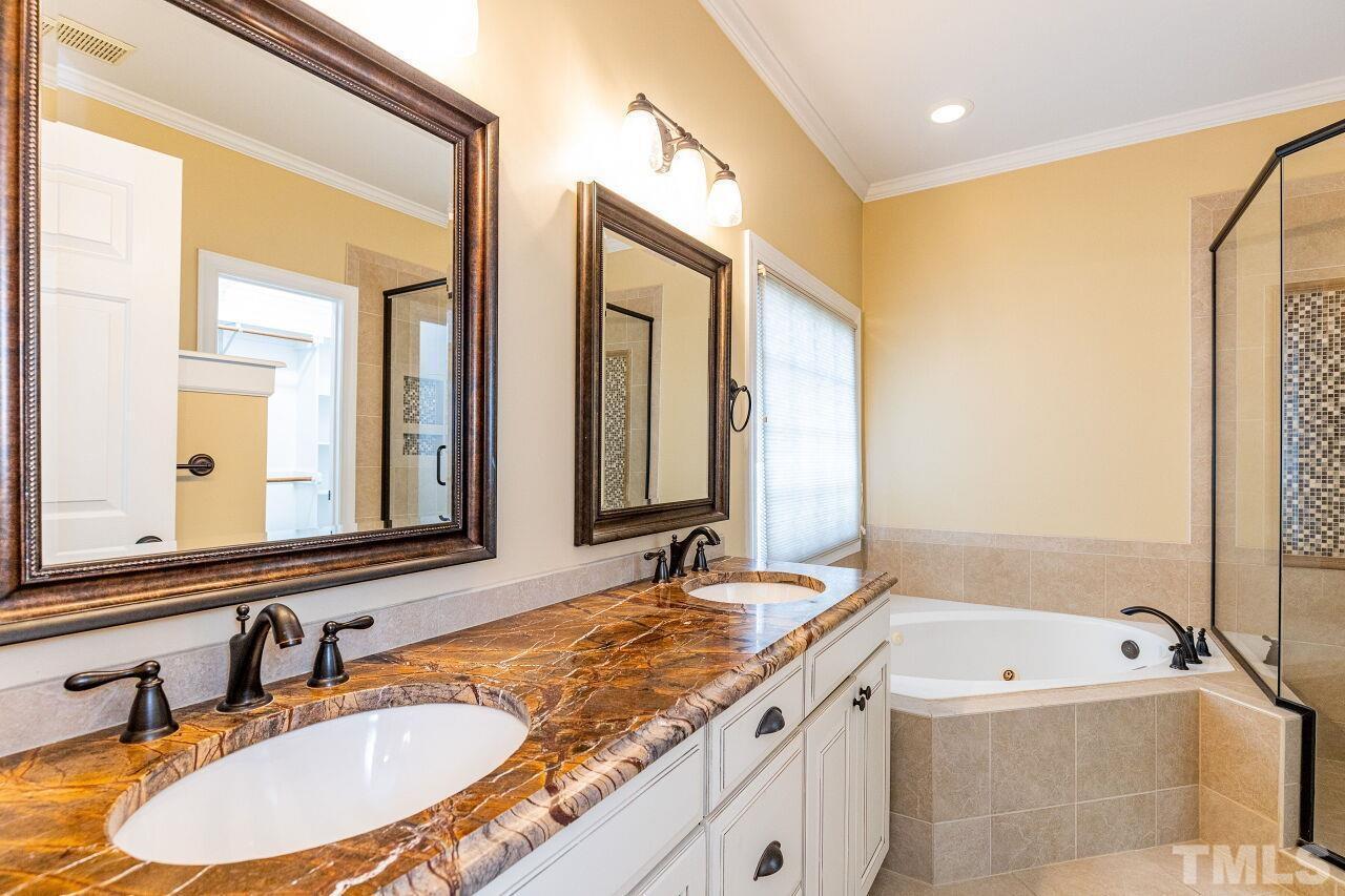 4317 Glen Erin Way Property Photo 15