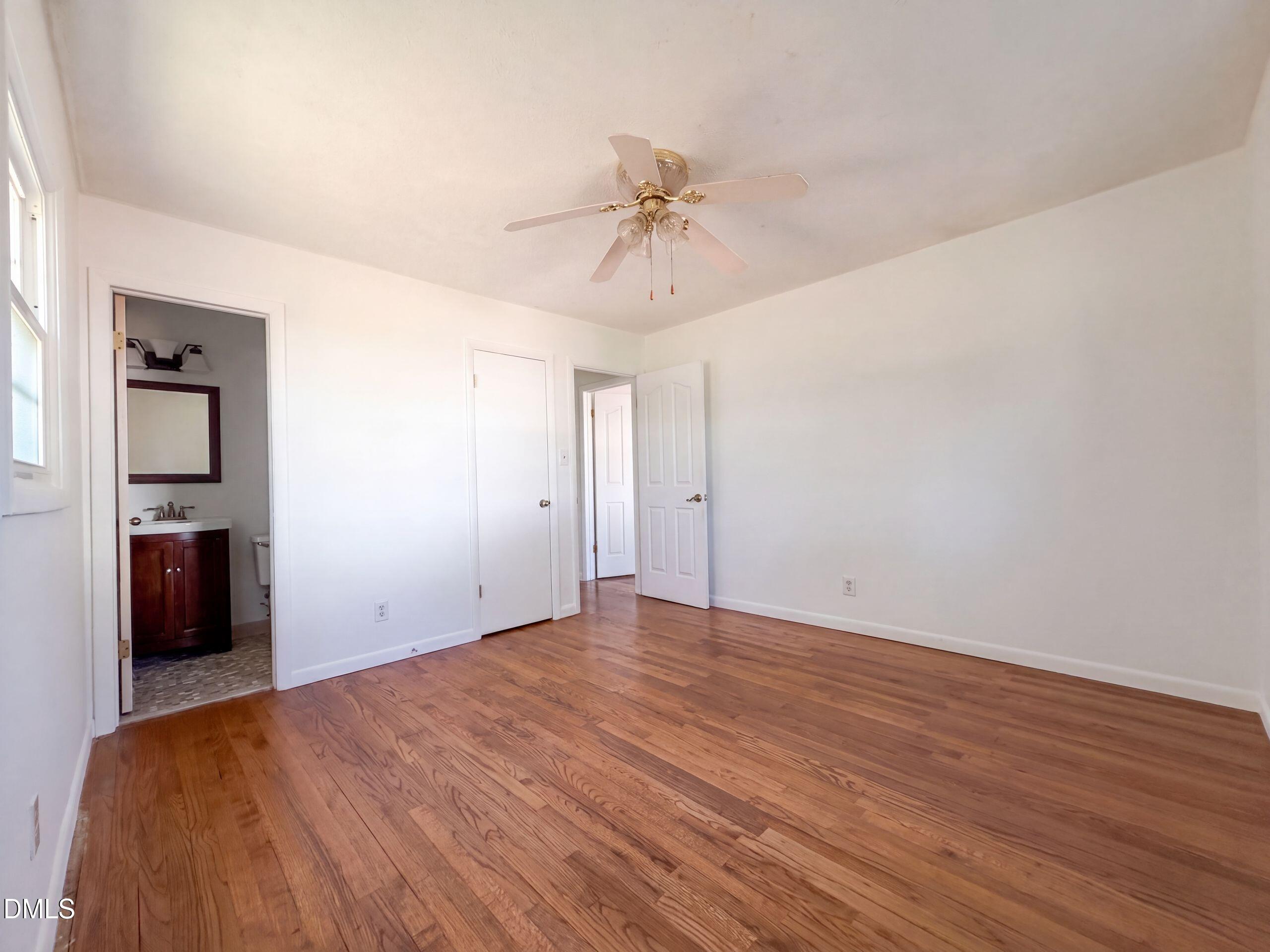 2806 E Cramer Drive Property Photo 4