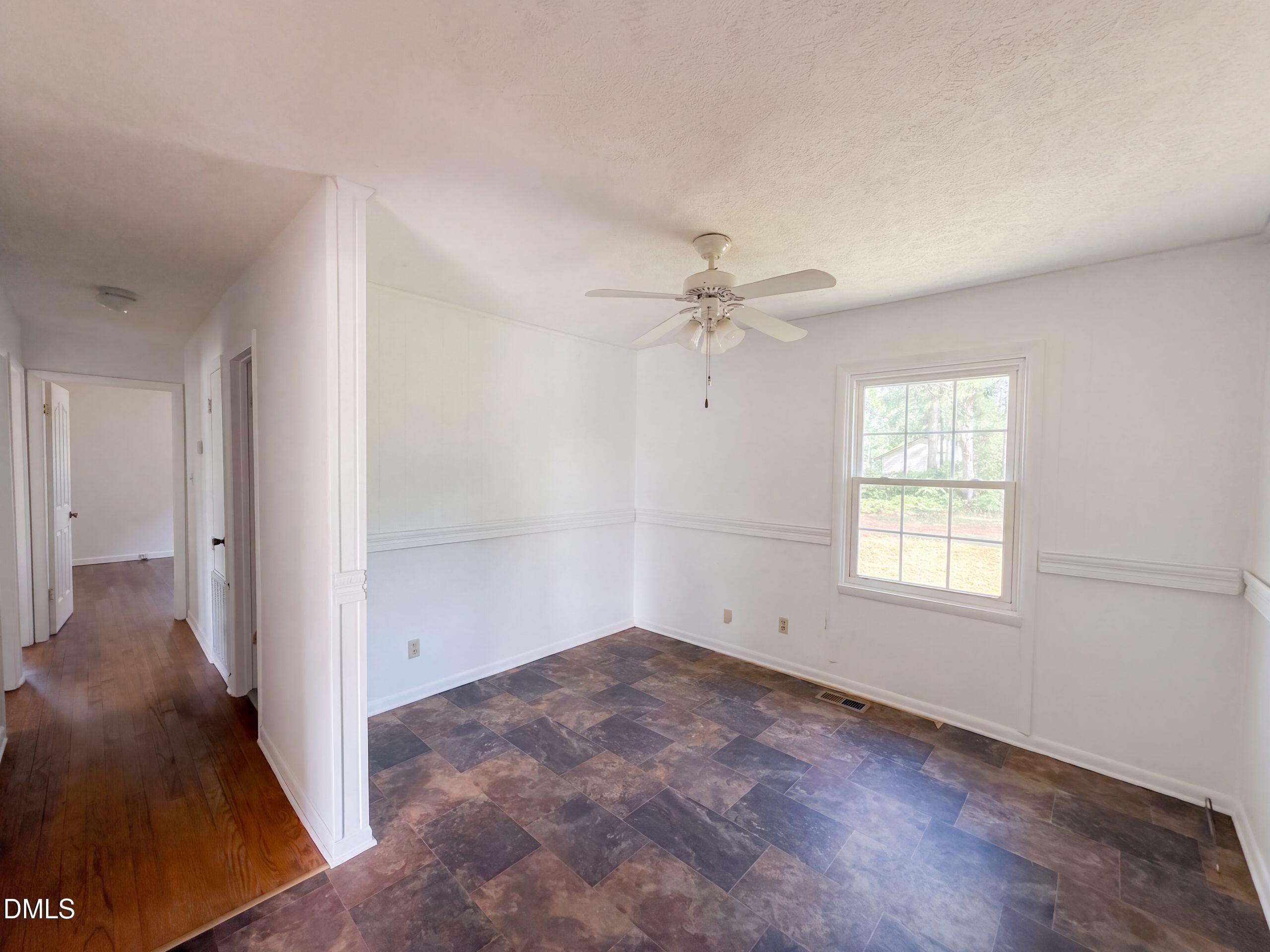 2806 E Cramer Drive Property Photo 7