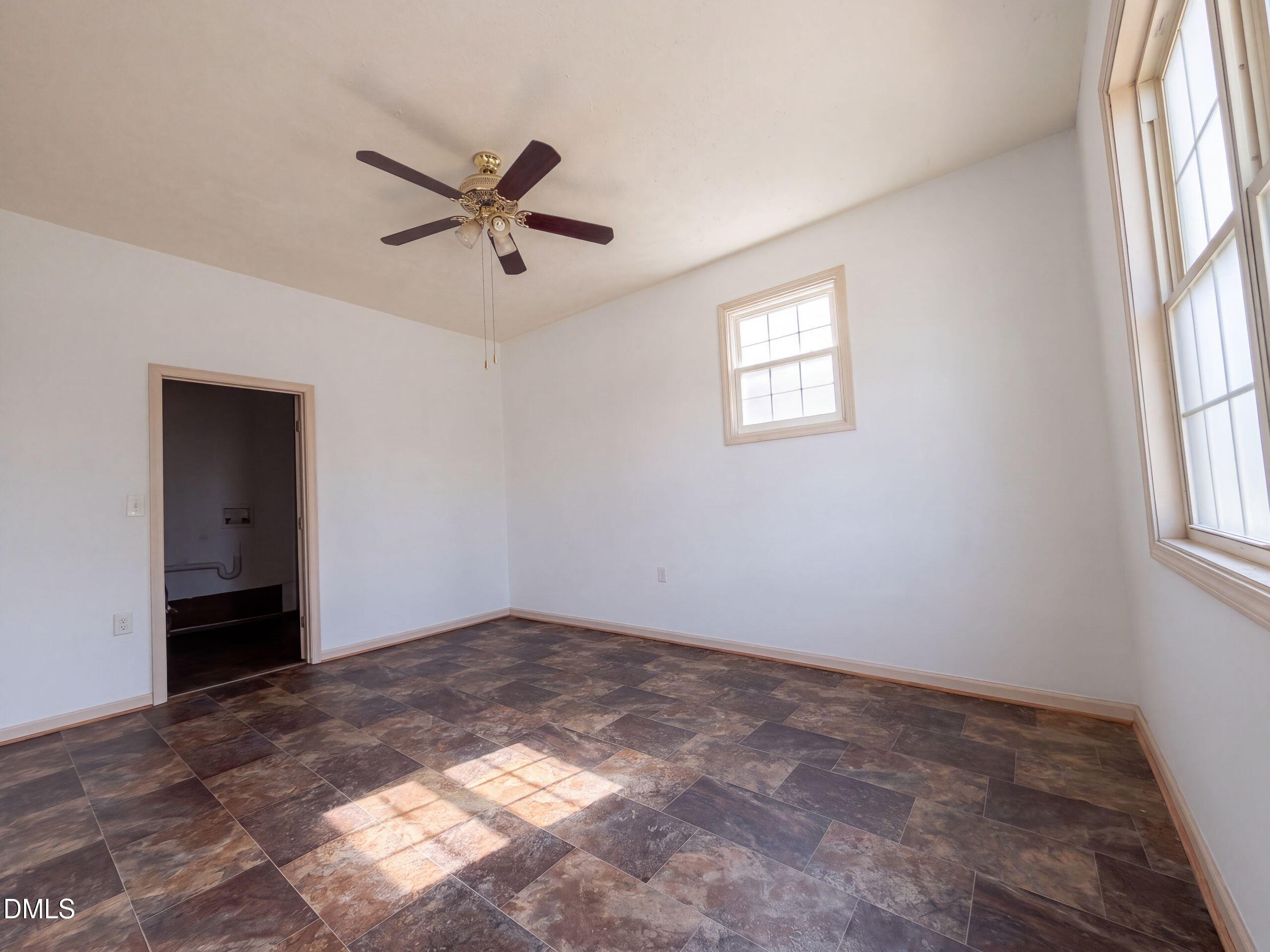 2806 E Cramer Drive Property Photo 8