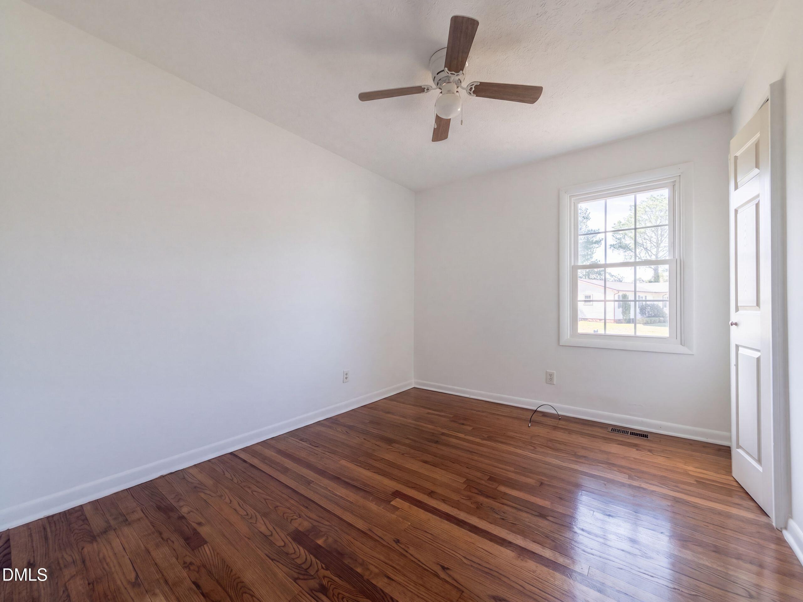 2806 E Cramer Drive Property Photo 9
