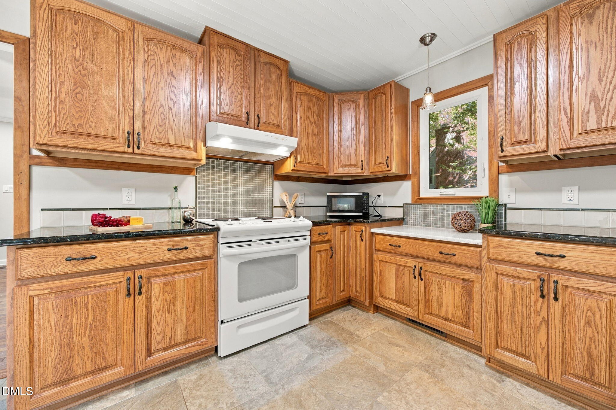 4013 Saint Edmunds Lane Property Photo 11