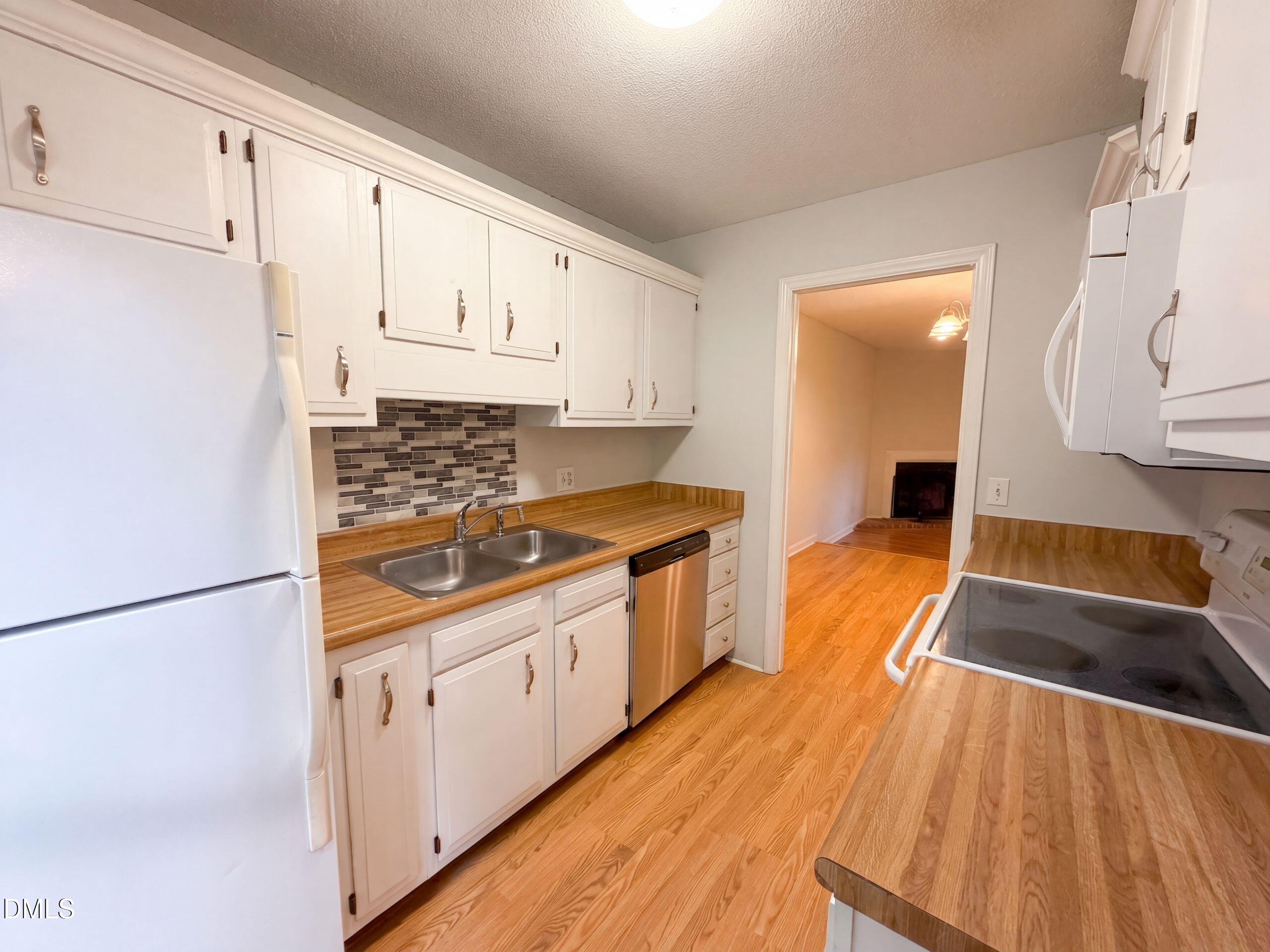 6420 English Oaks Drive Property Photo 7