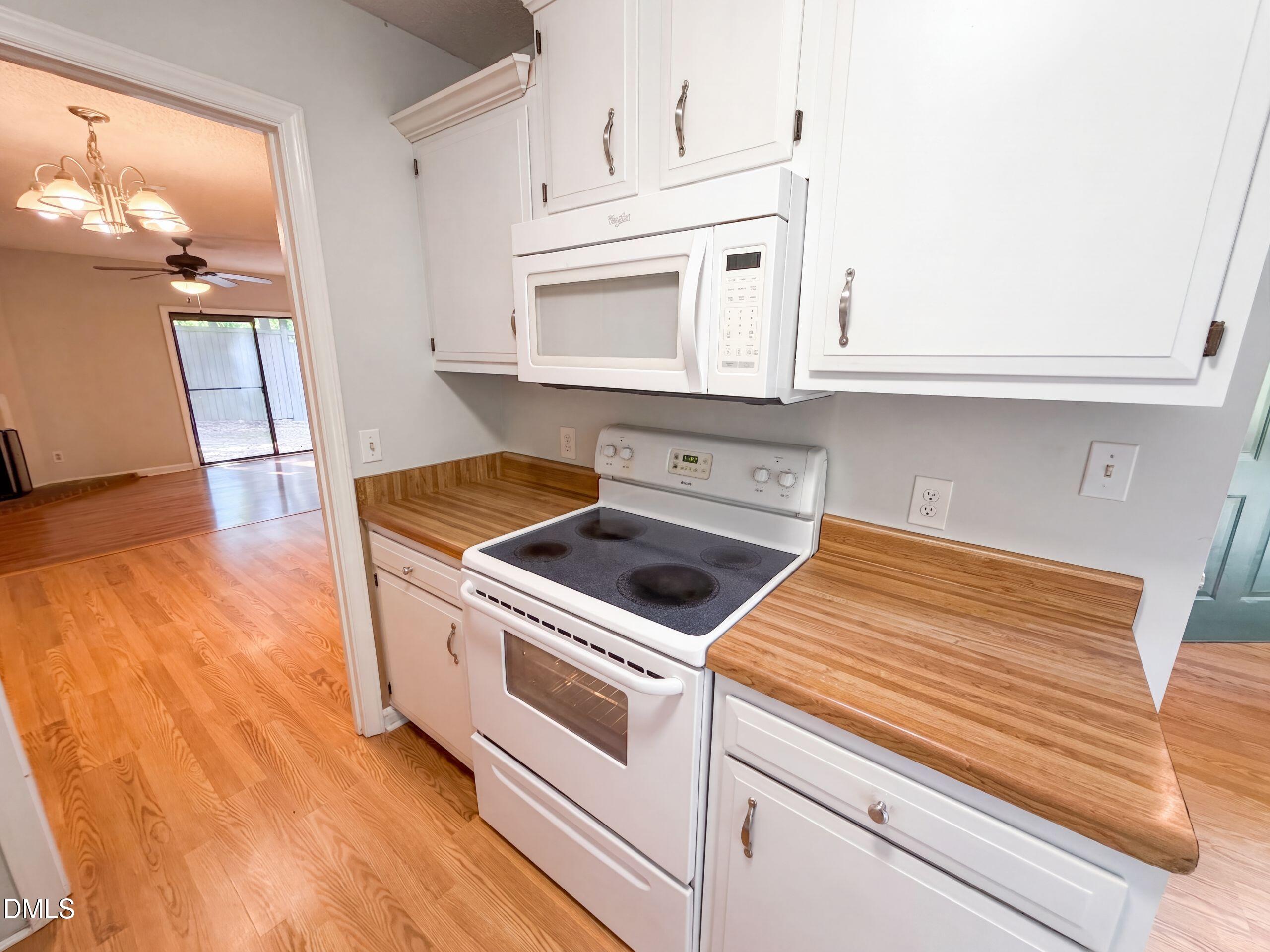 6420 English Oaks Drive Property Photo 8