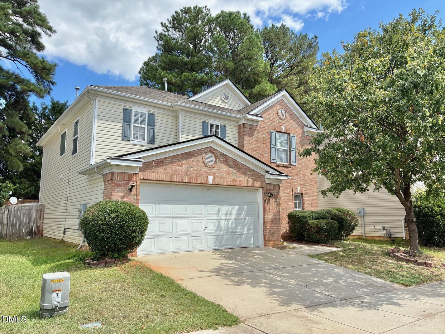2909 Glade Aster Court Property Photo 1
