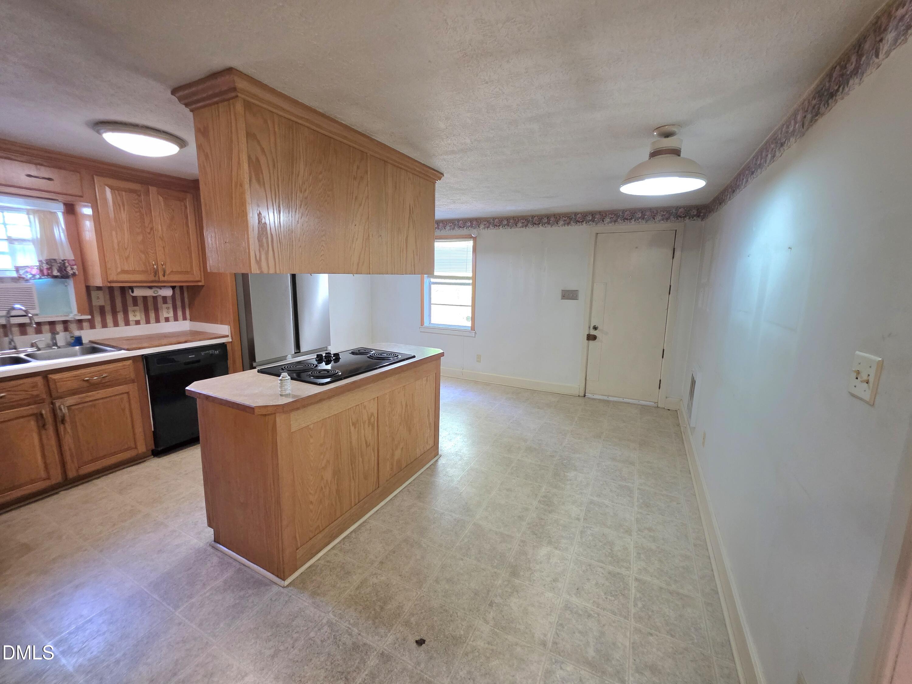 170 South River Property Photo 3