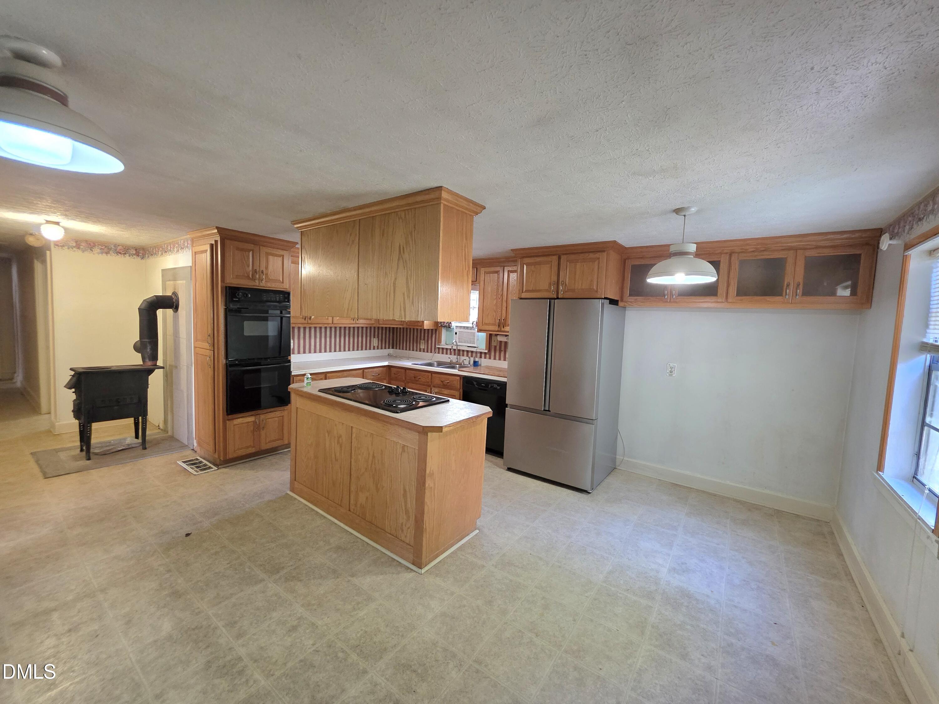 170 South River Property Photo 4