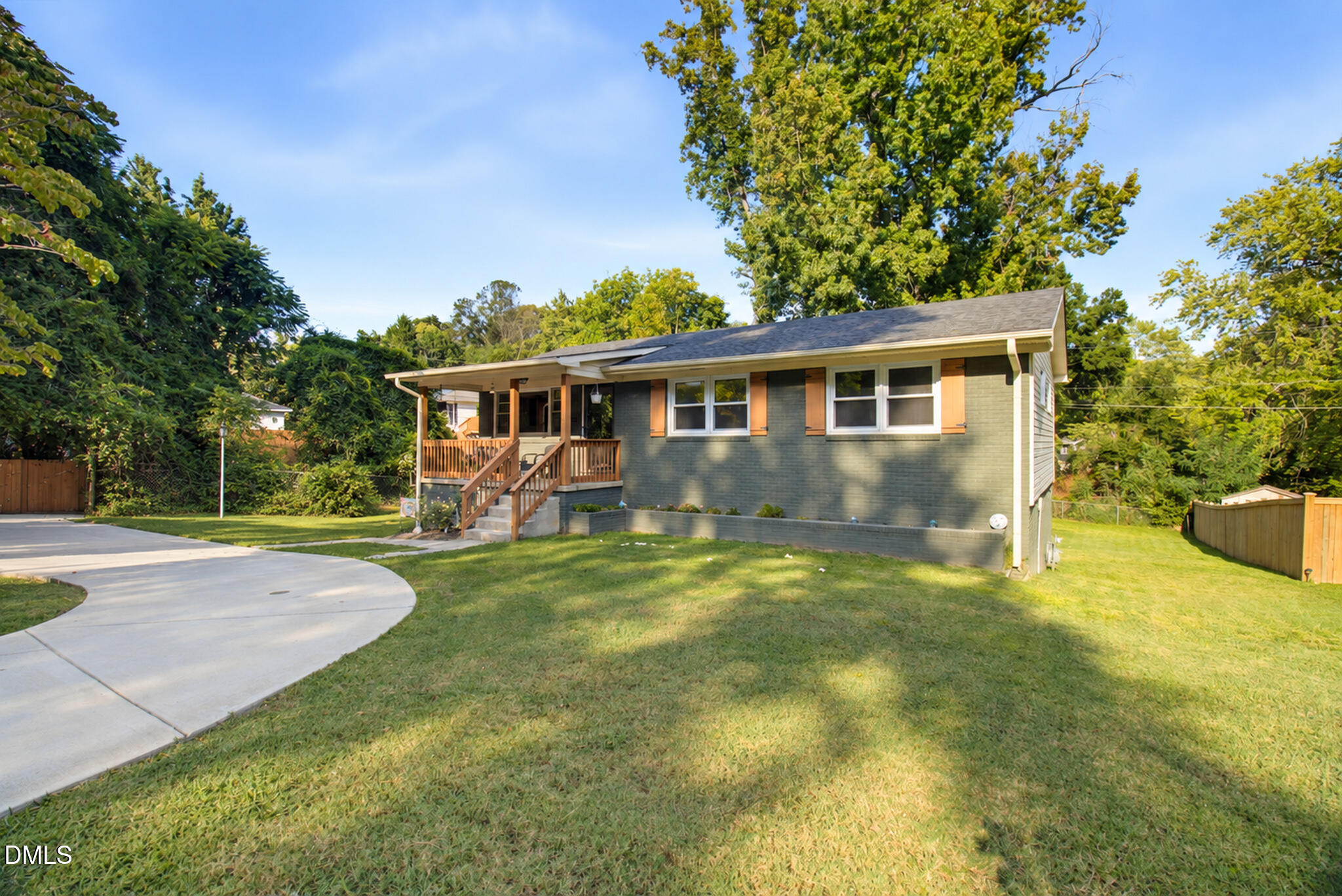 2916 Martinsville Road Property Photo 1