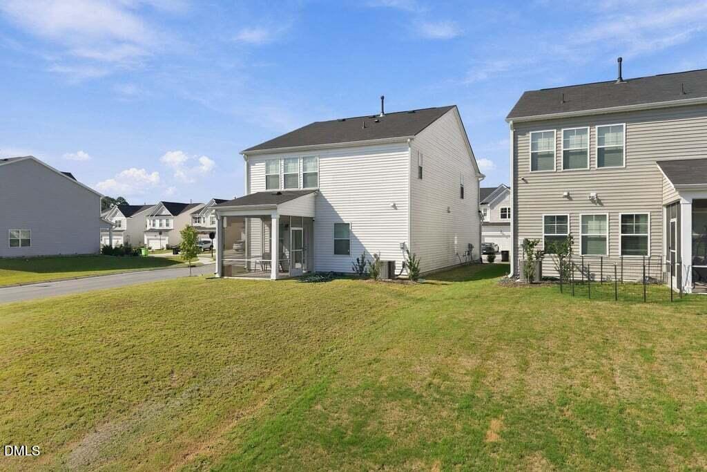 749 Cainhoy Court Property Photo 6