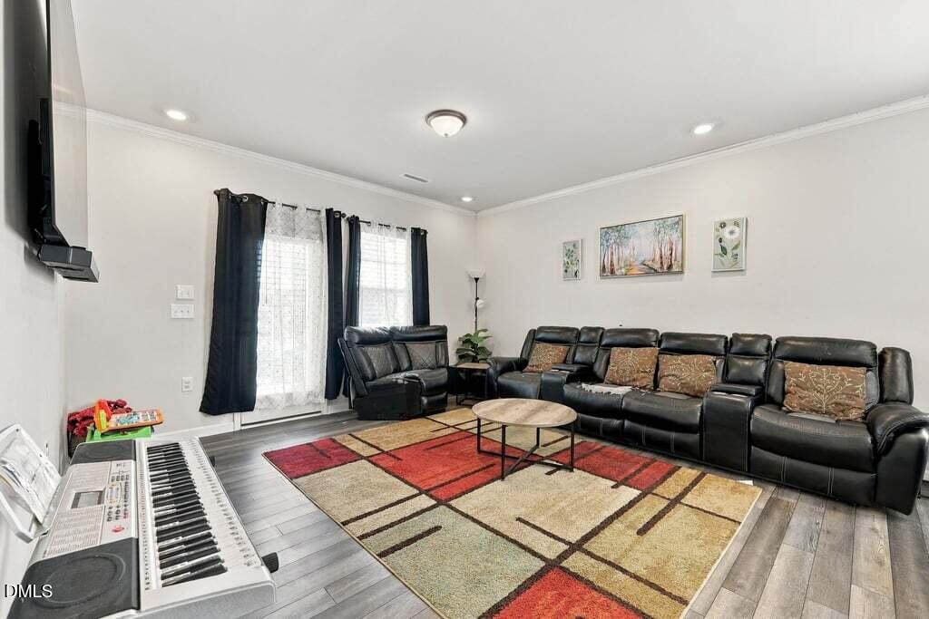 749 Cainhoy Court Property Photo 20
