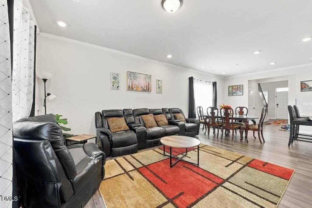 749 Cainhoy Court Property Photo 21