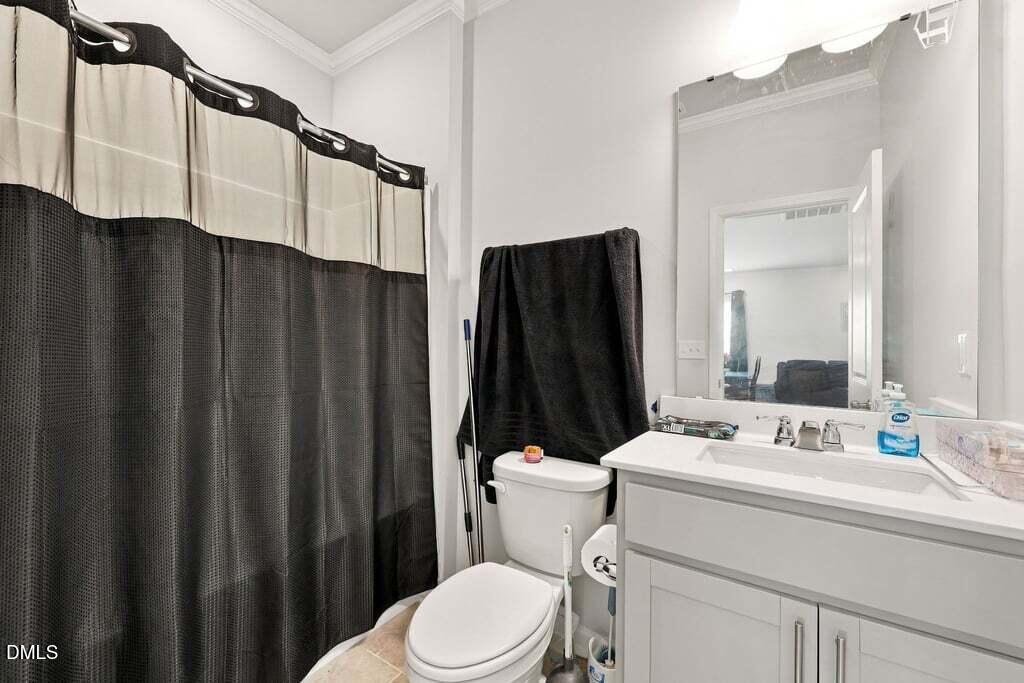 749 Cainhoy Court Property Photo 24