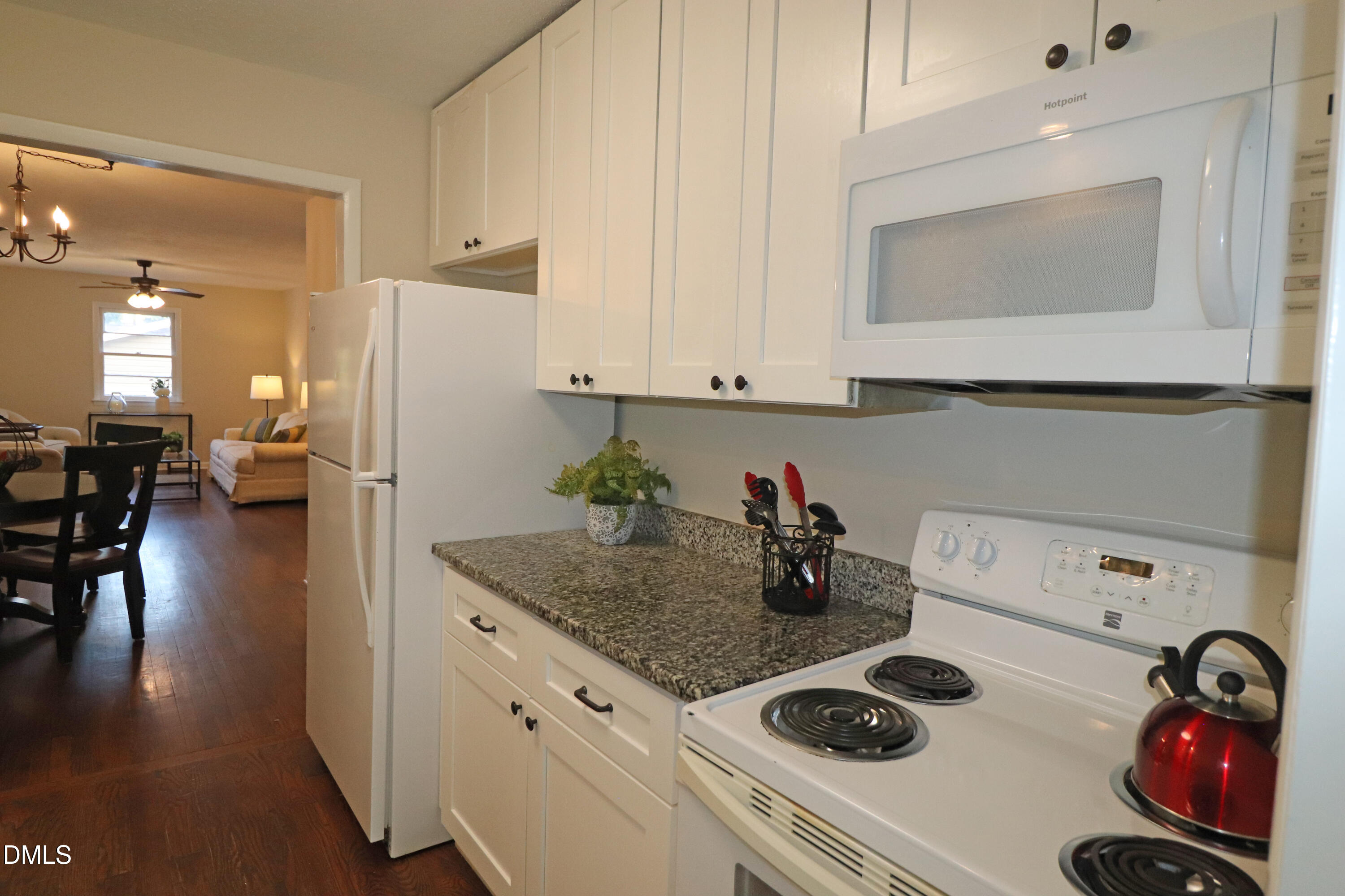 1004 Seabrook Road Property Photo 10