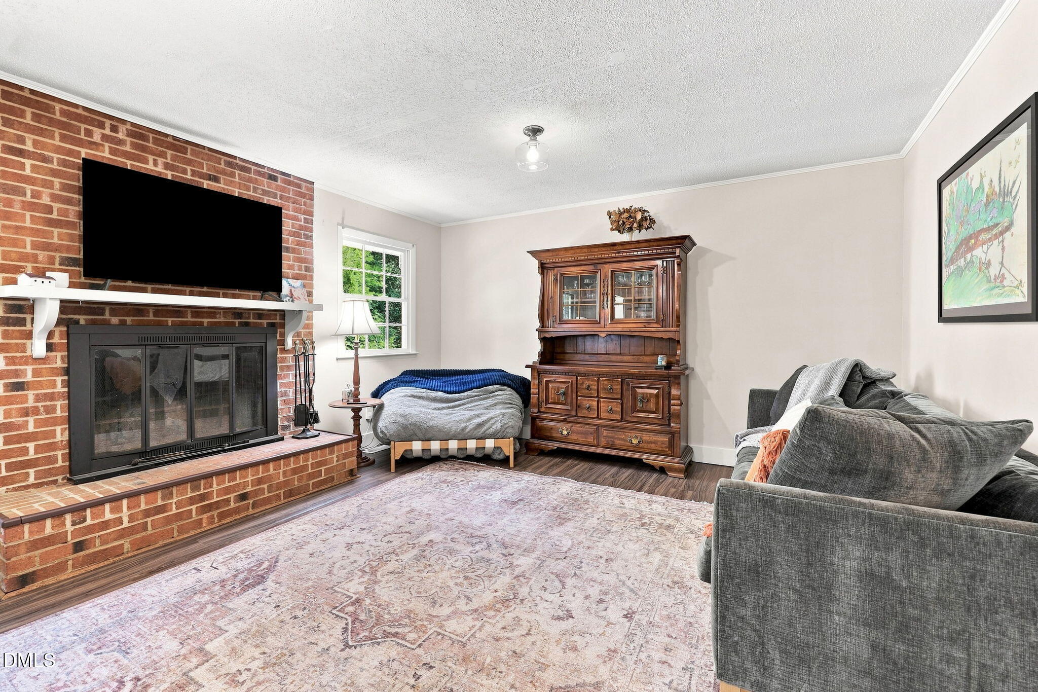 1004 Edgebrook Drive Property Photo 7