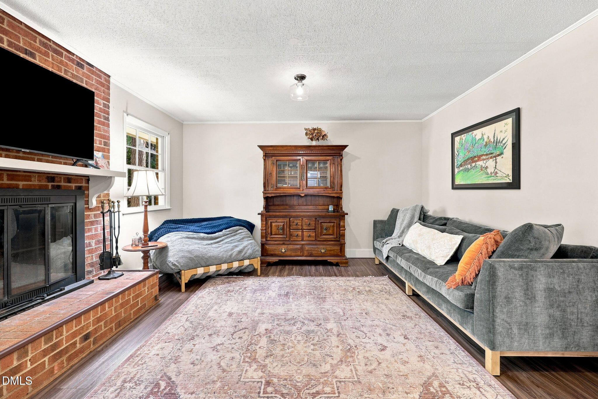 1004 Edgebrook Drive Property Photo 8