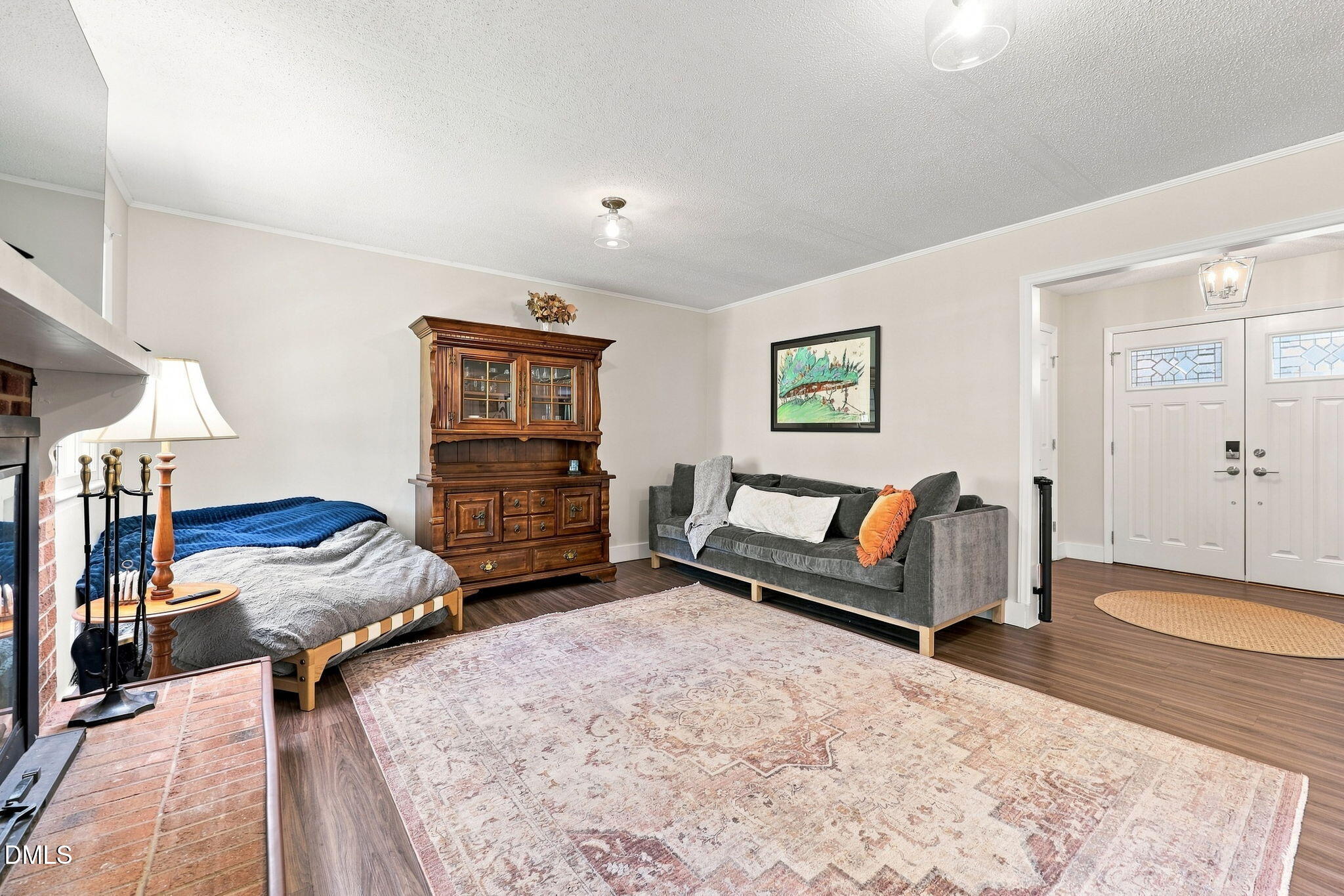 1004 Edgebrook Drive Property Photo 9